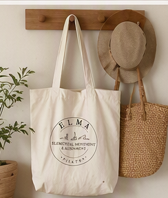 hanging_tote_hangs_beautifully_no_bottom_text.png