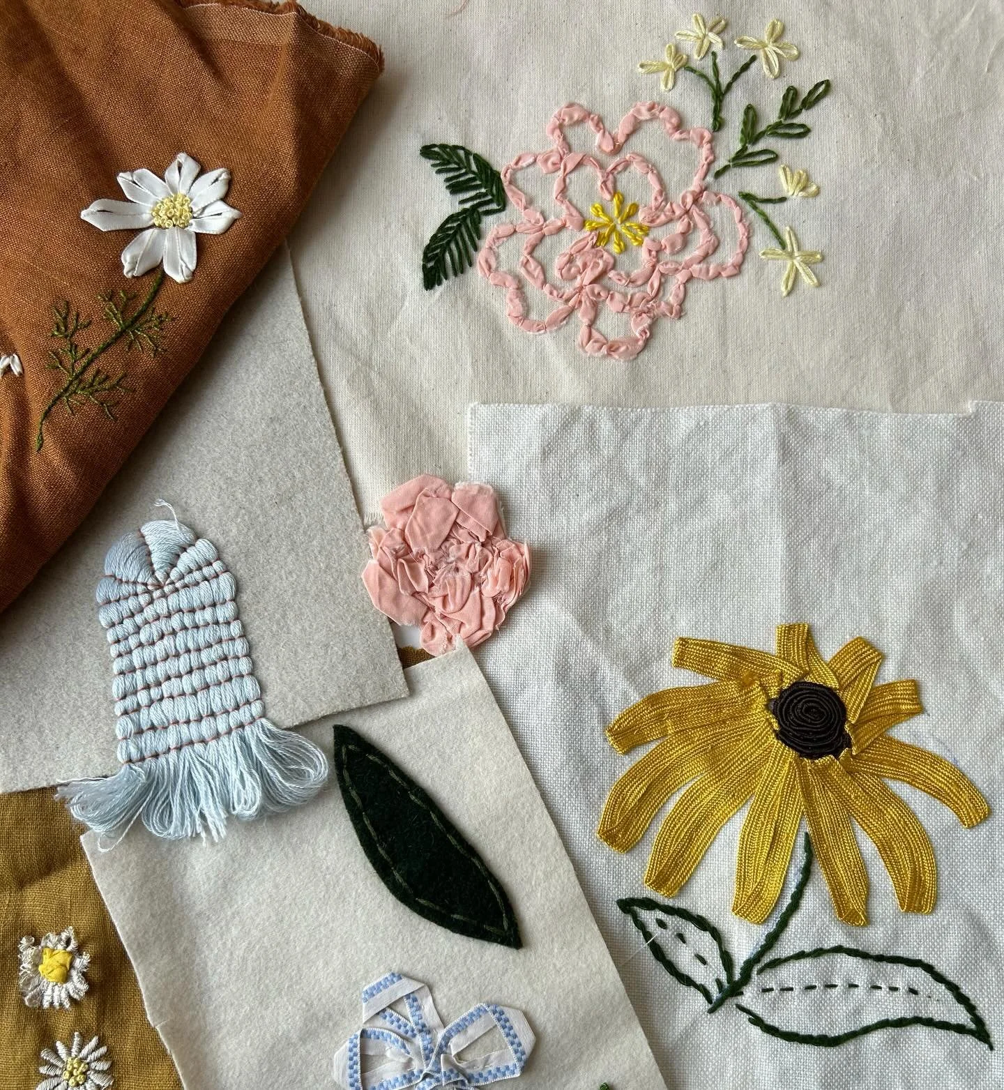 Fixing Clothes with Decorative Hand Embroidery with Lora Avedian @loraavedian. One of three beautiful workshop sessions in our Playful Mending online retreat.

Discover how to extend the life of your clothes using decorative embroidered motifs to cov