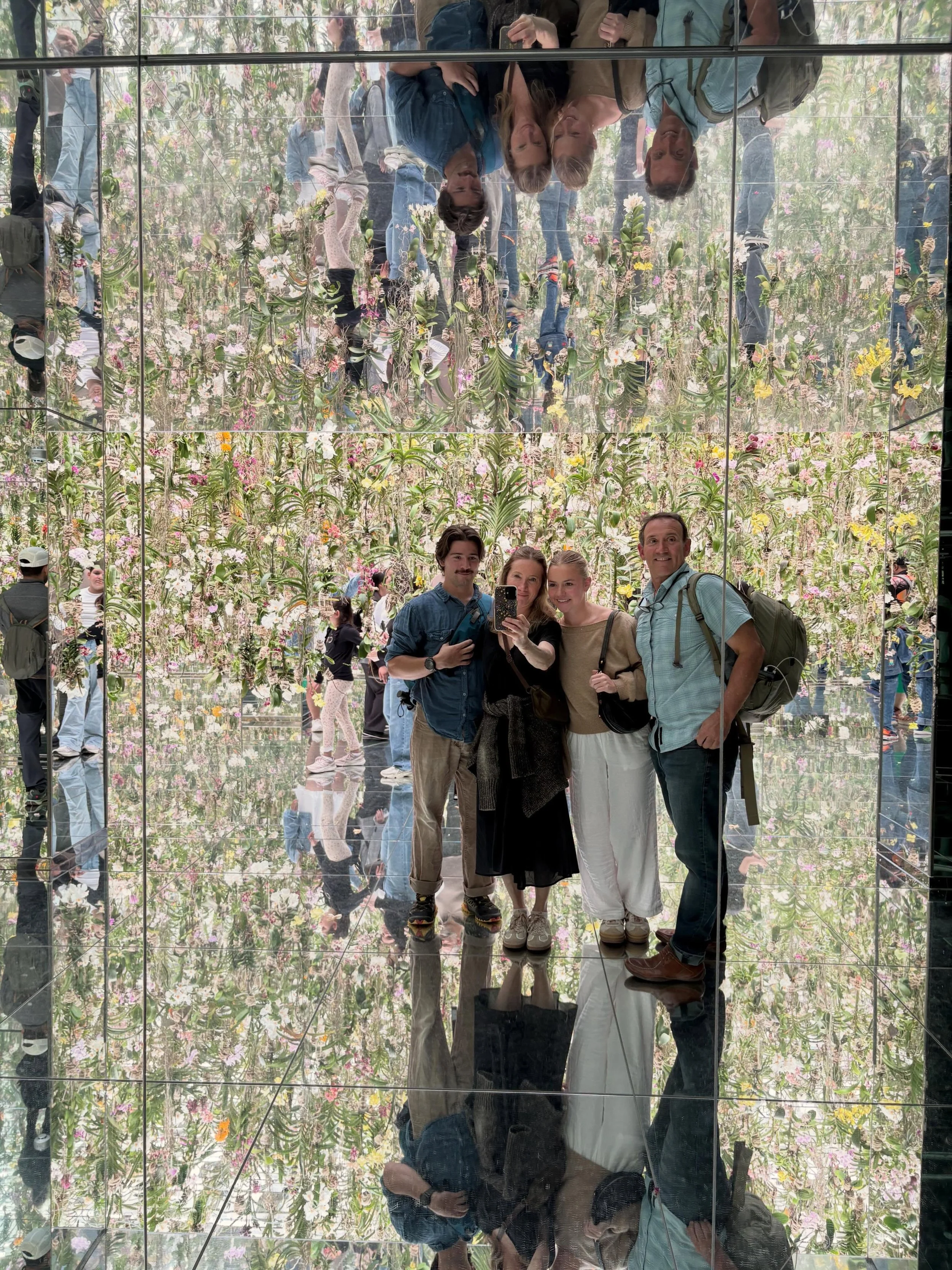 So much more to share about our last retreat, but for now hello from Tokyo! In this moment, feeling like part of a painting surrounded by floating orchids and mirrors. Snippets of our special family adventures in Japan coming in stories. 

🇯🇵❤️

@t