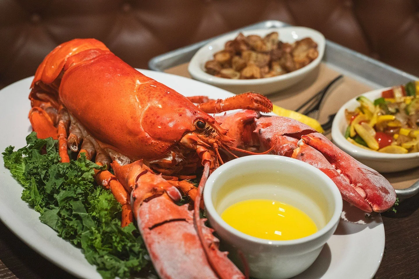 At GIO, we do our lobster dinners three different ways: steamed, wood oven roasted with herb butter, or baked stuffed with house crab, shrimp and scallop stuffing. All served with herb roasted potato, saut&eacute;ed vegetables and drawn butter.⁠
⁠
Le