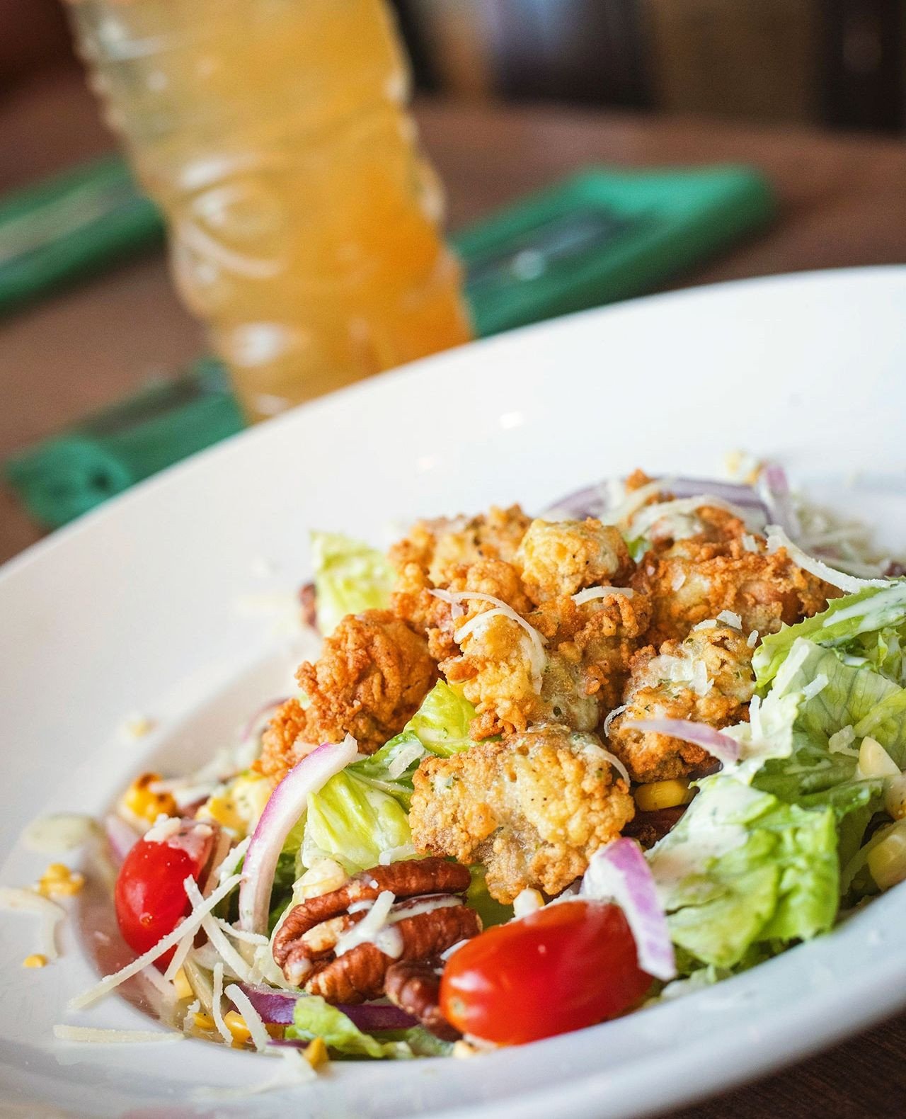 Soup and salad hits different during Oysterfest 🦪🦪🦪⁠
⁠
Back at it today at 4pm with $1.50 oysters and chef specials all night!⁠
⁠
OYSTER SALAD⁠
fried oysters, romaine, red onion, grilled corn, toasted pecans, buttermilk parsley dressing, shaved pe