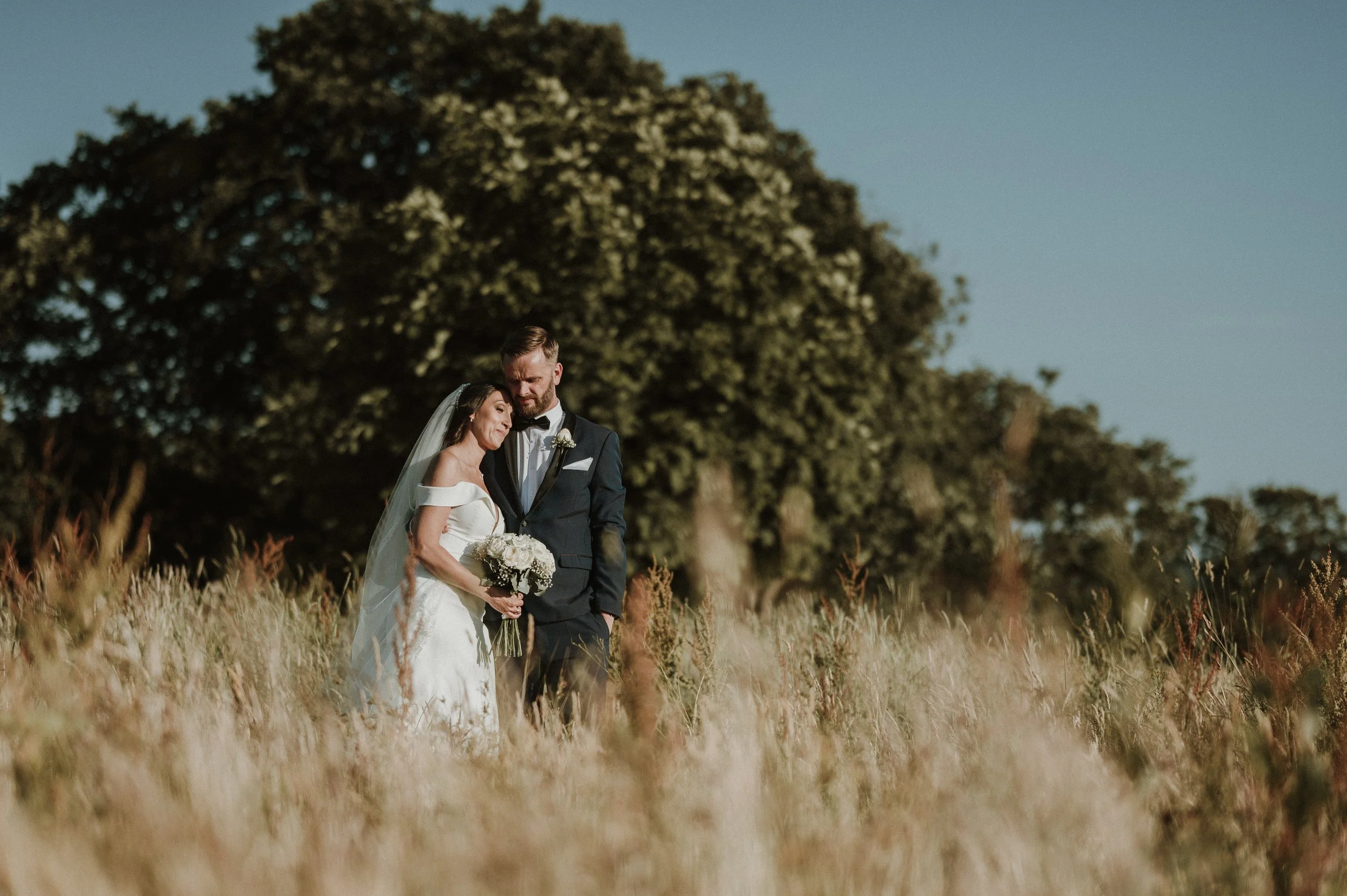 become a wedding photographer
