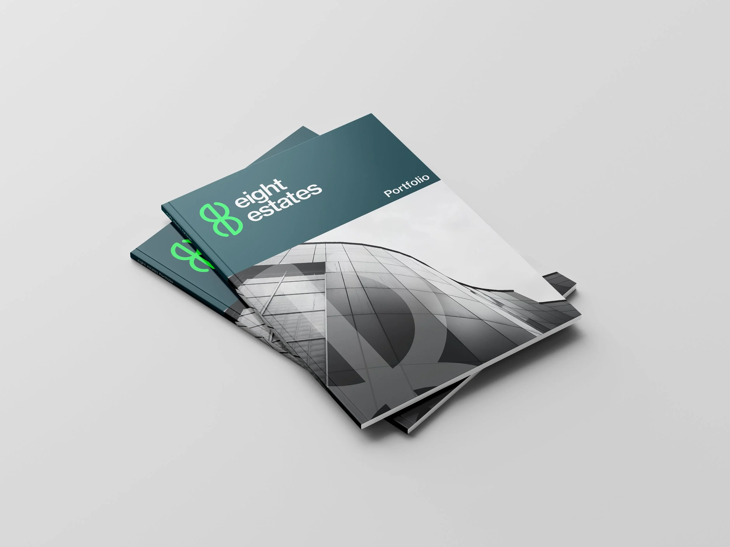 Perfect_Binding_Brochure_Mockup_3 Kopie.jpg