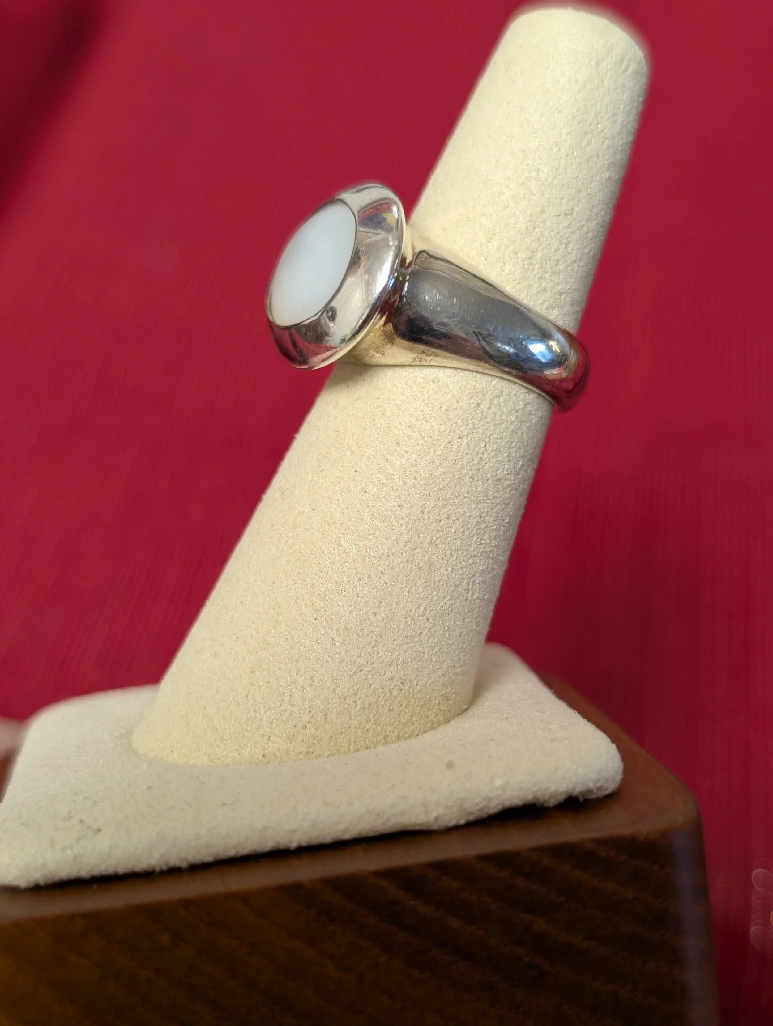 OvalPearlRing3.jpg