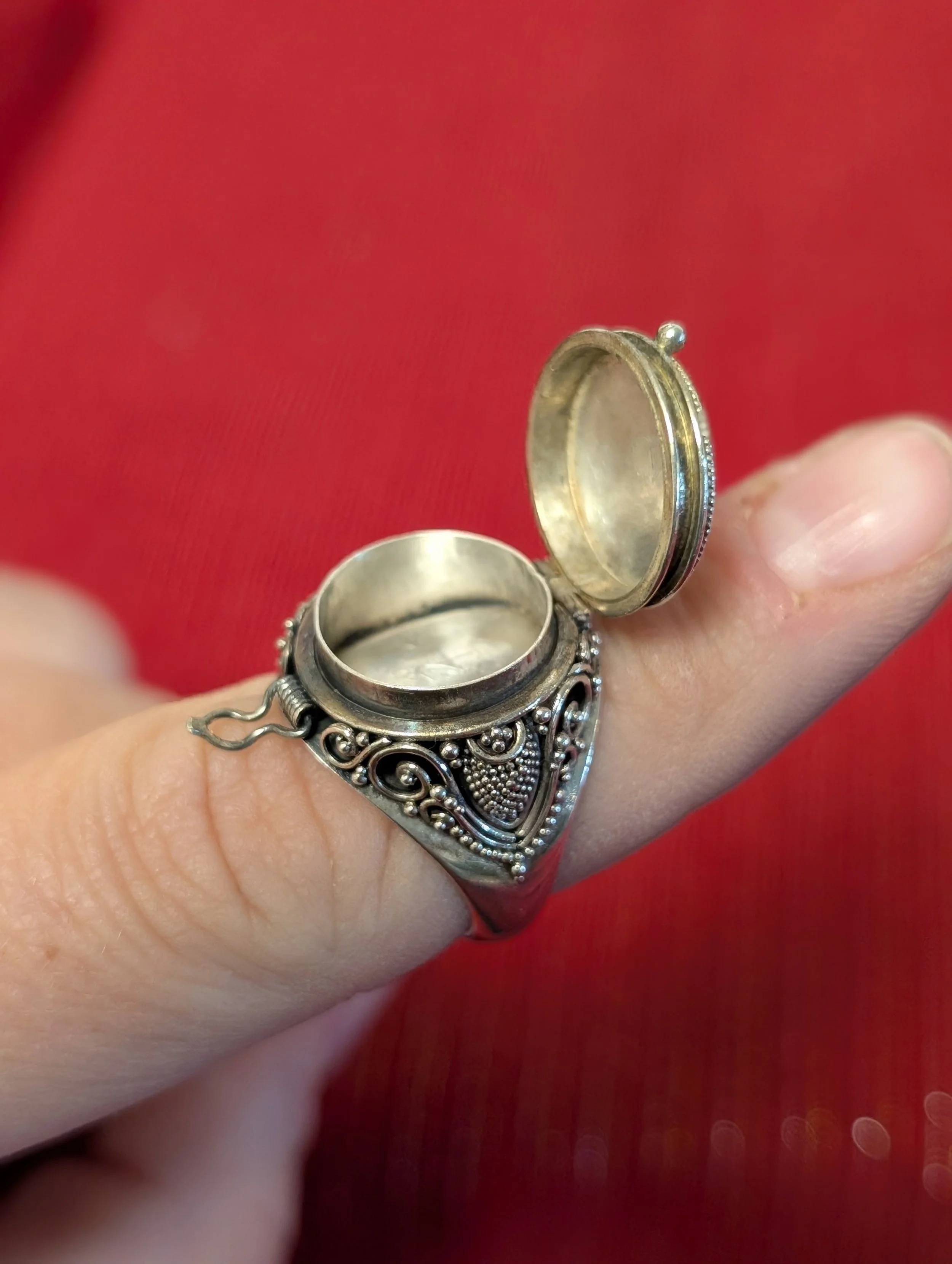SilverCopperPoisonRing4.jpg