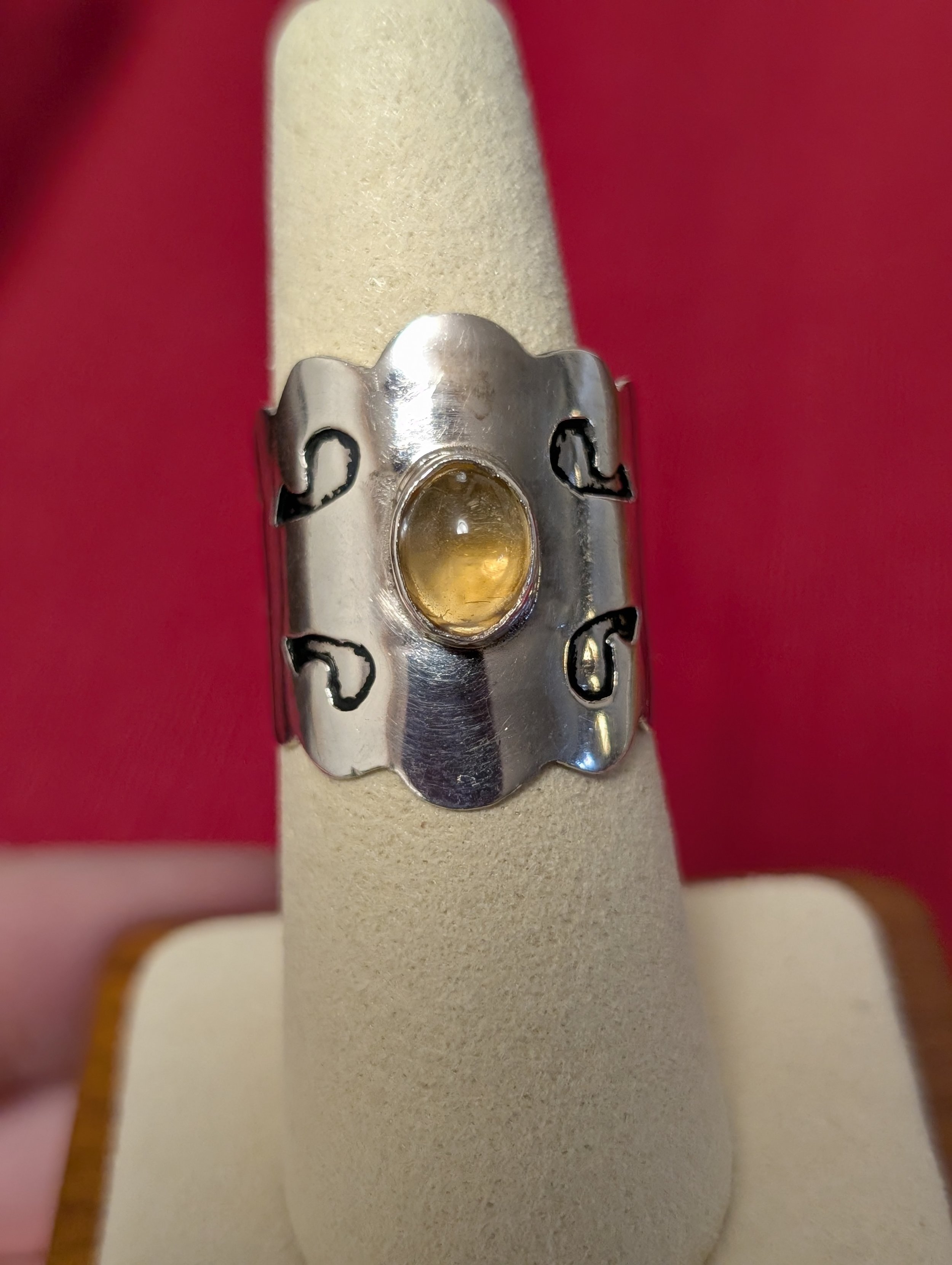 ScallopedQuartzSilverRing3.jpg
