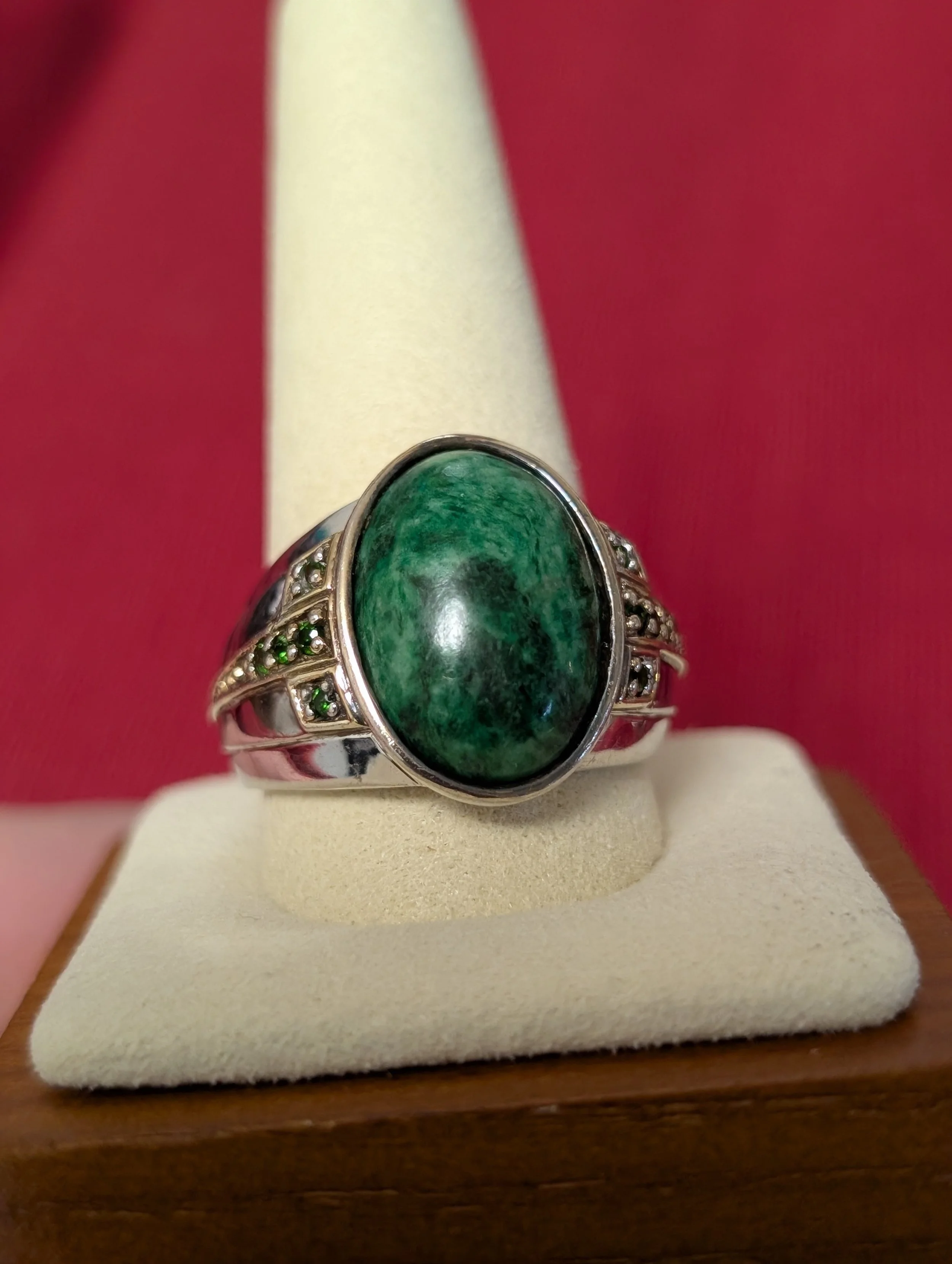 MalachitePeridotMensRing3.jpg