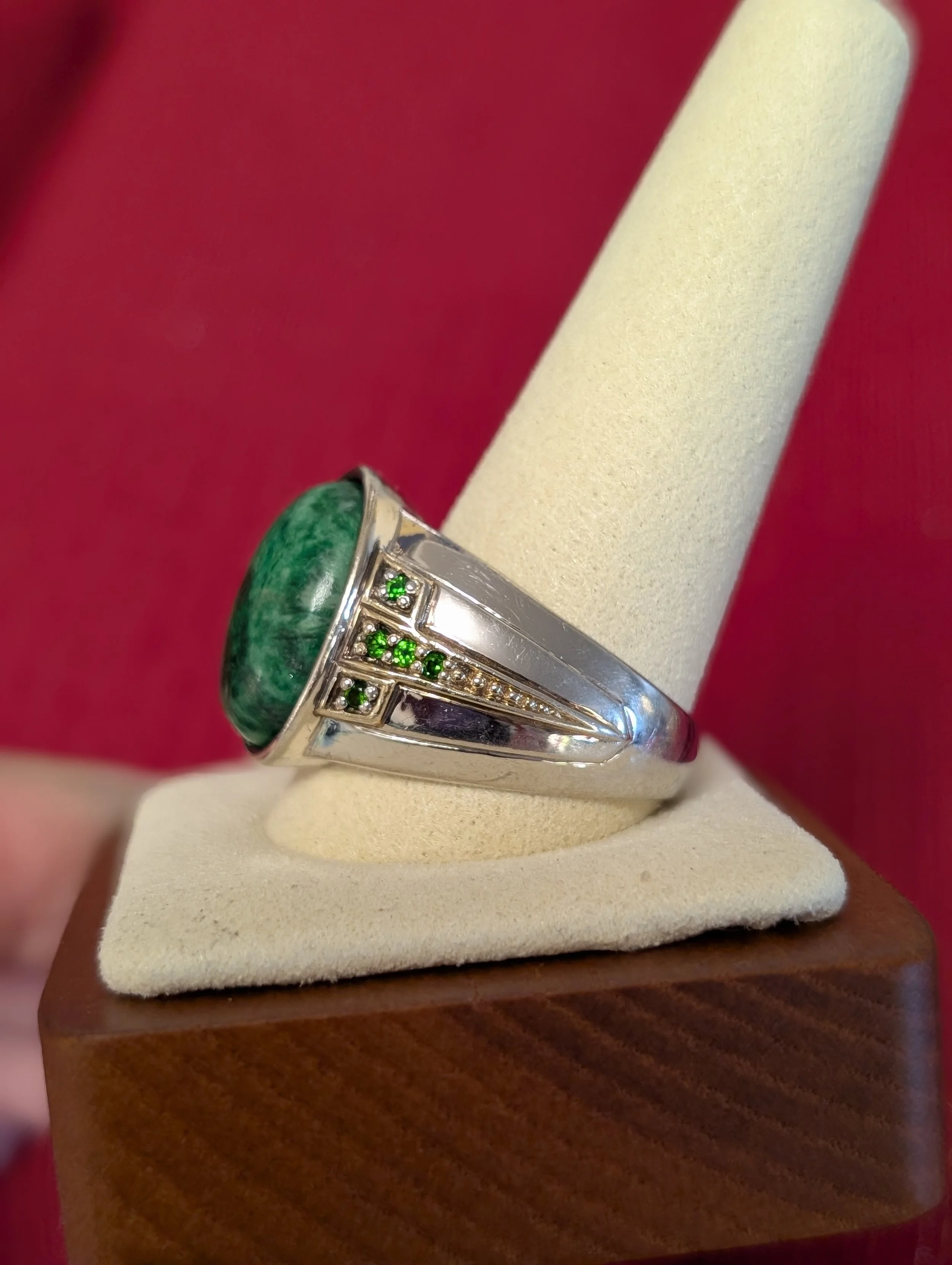 MalachitePeridotMensRing2.jpg