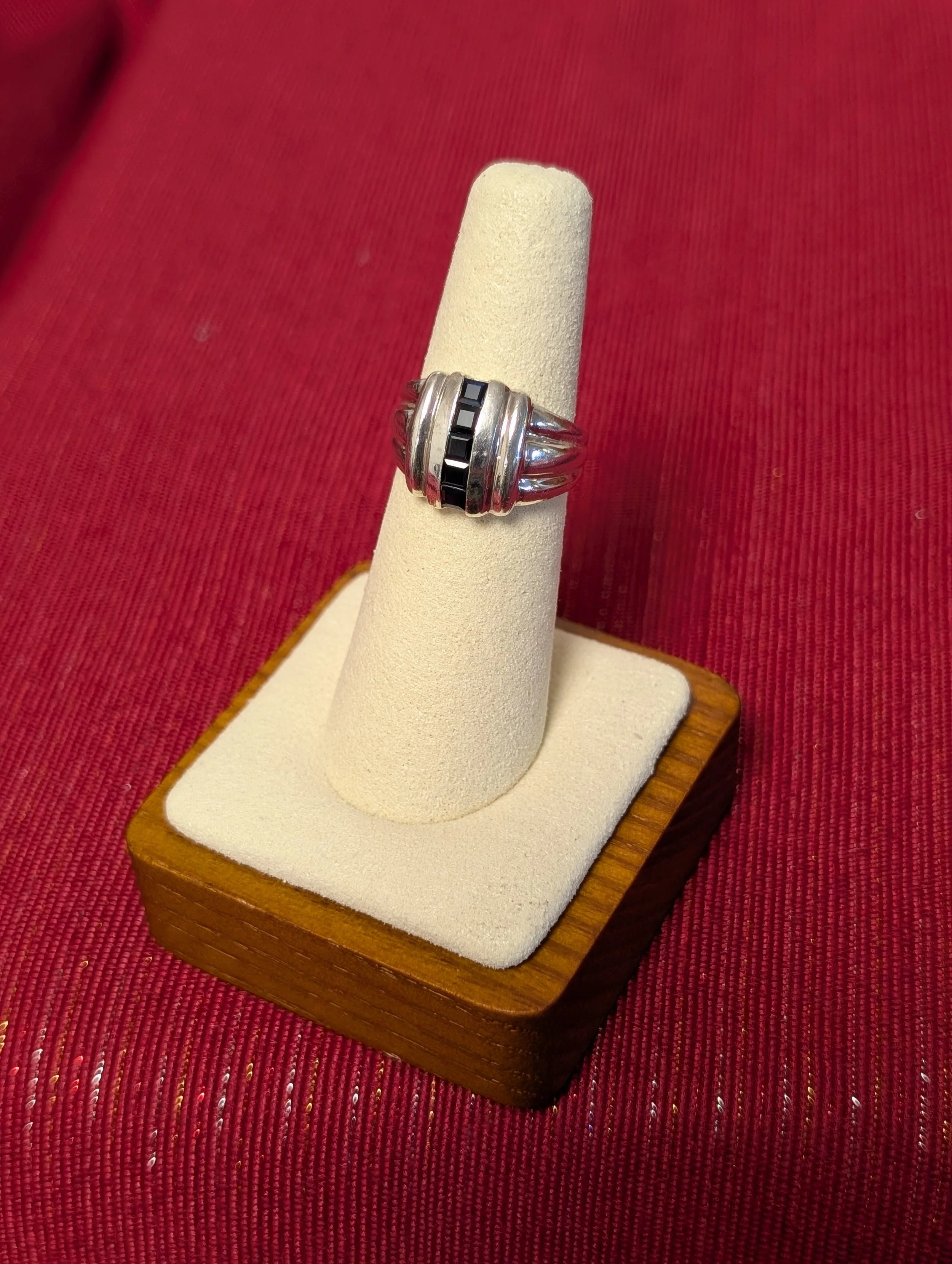 SapphireRing1.jpg