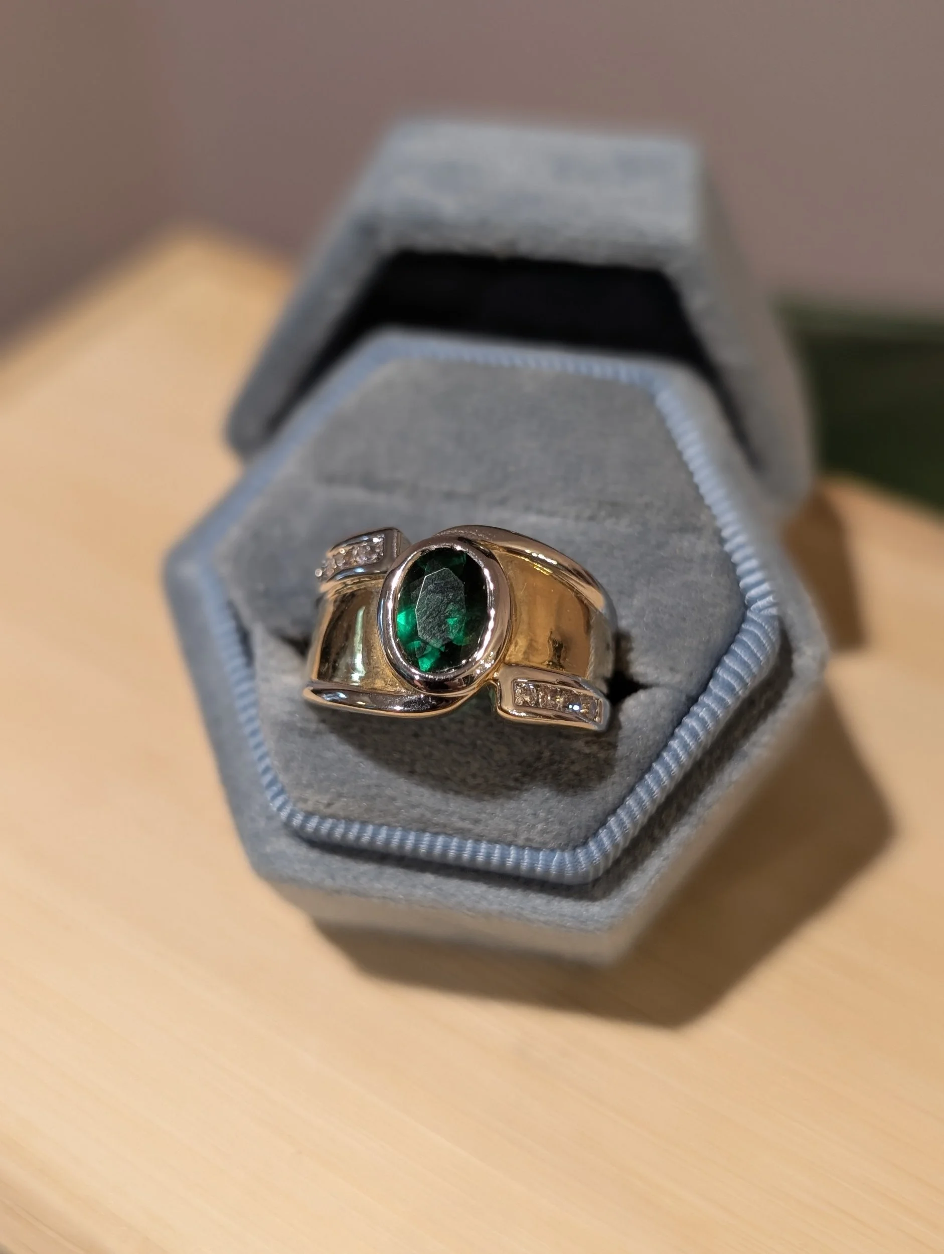 Vintage Emerald Two-Tone Ring | Size 6