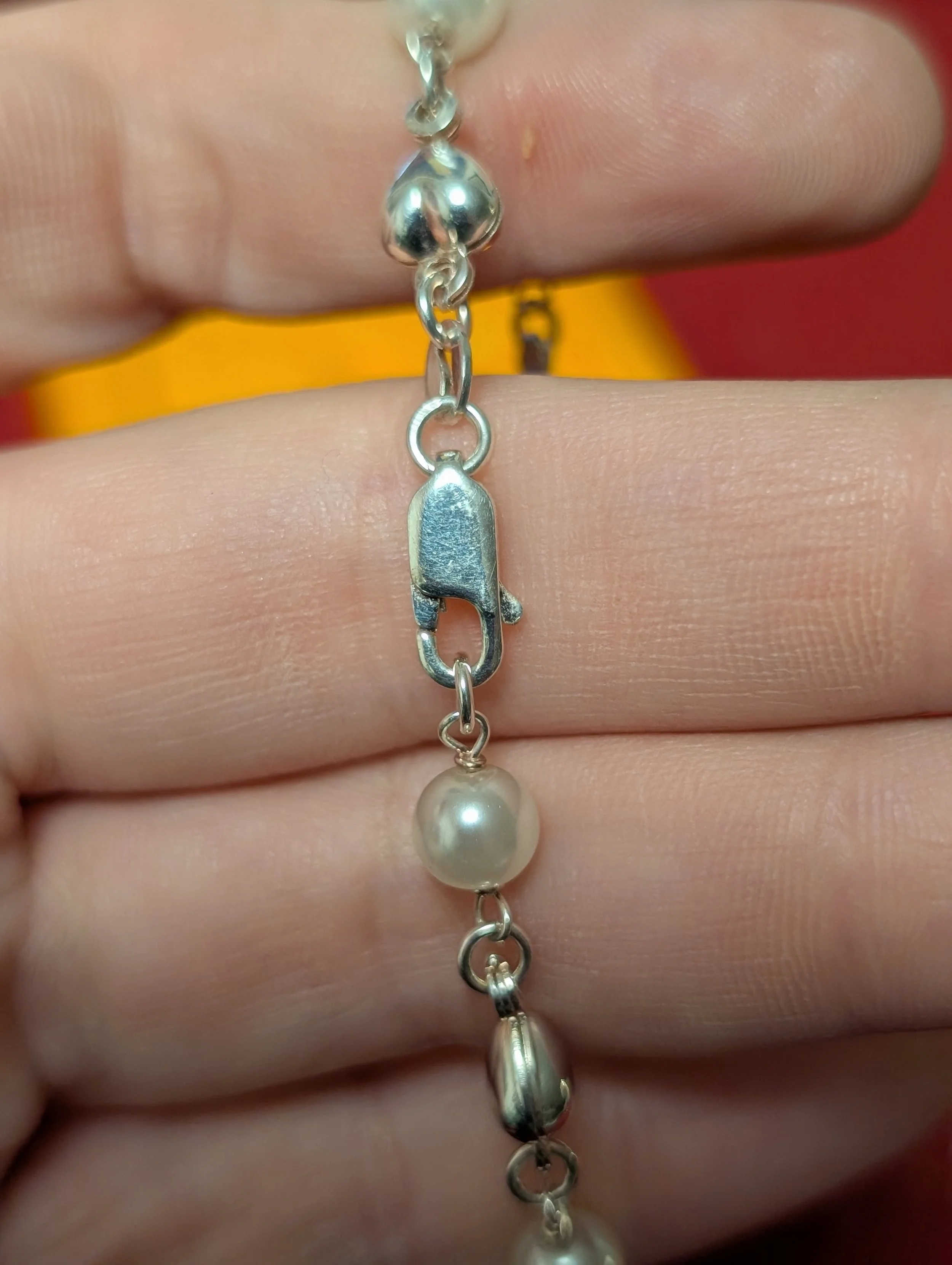 Silverpearlbracelet3.jpg