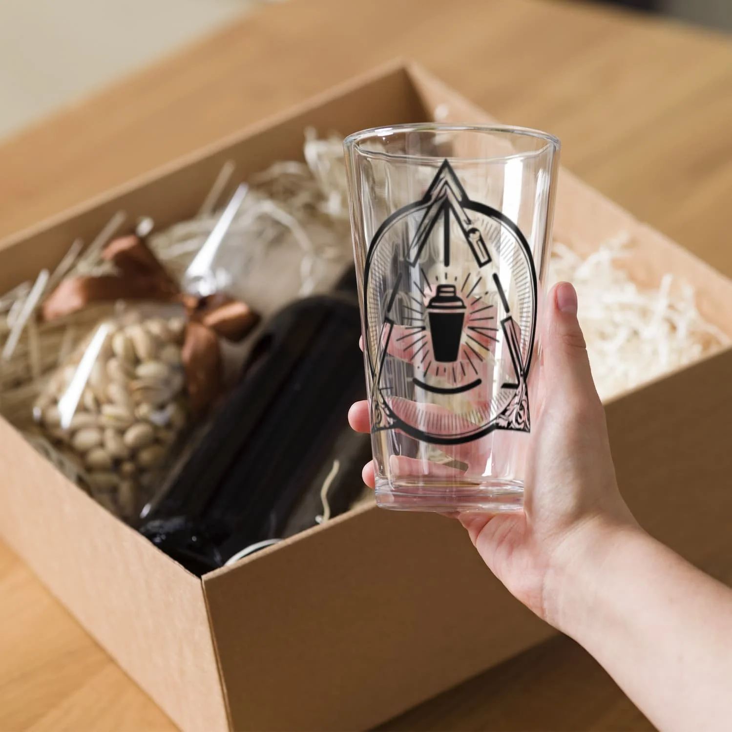 shaker-pint-glass-(16-oz)-16-oz-right-69af5671c7b67 (1).jpg