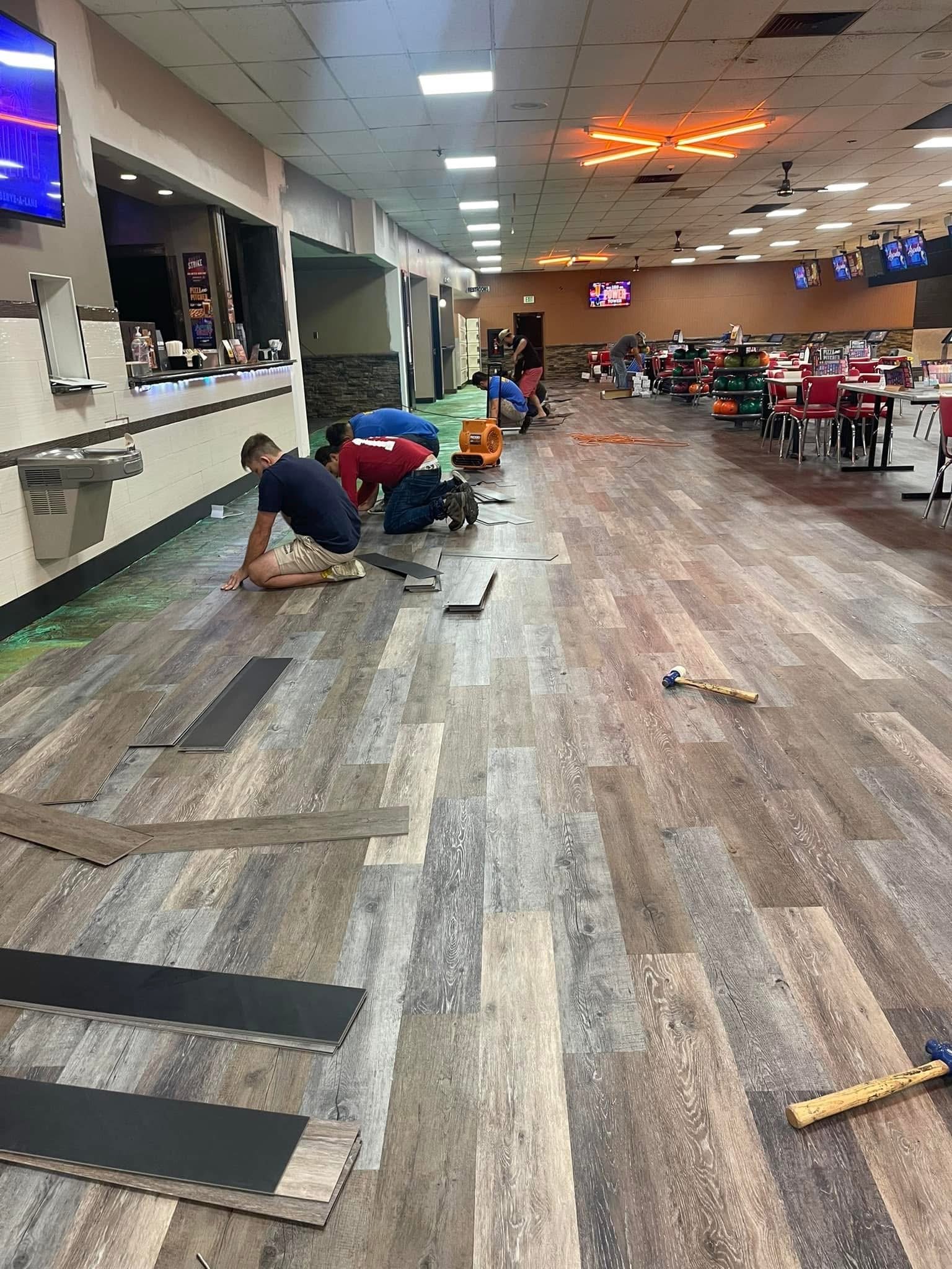 De La Cruz Wood Flooring