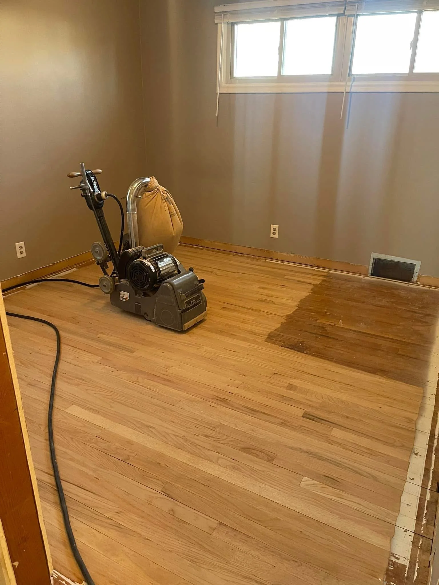 De La Cruz Wood Flooring