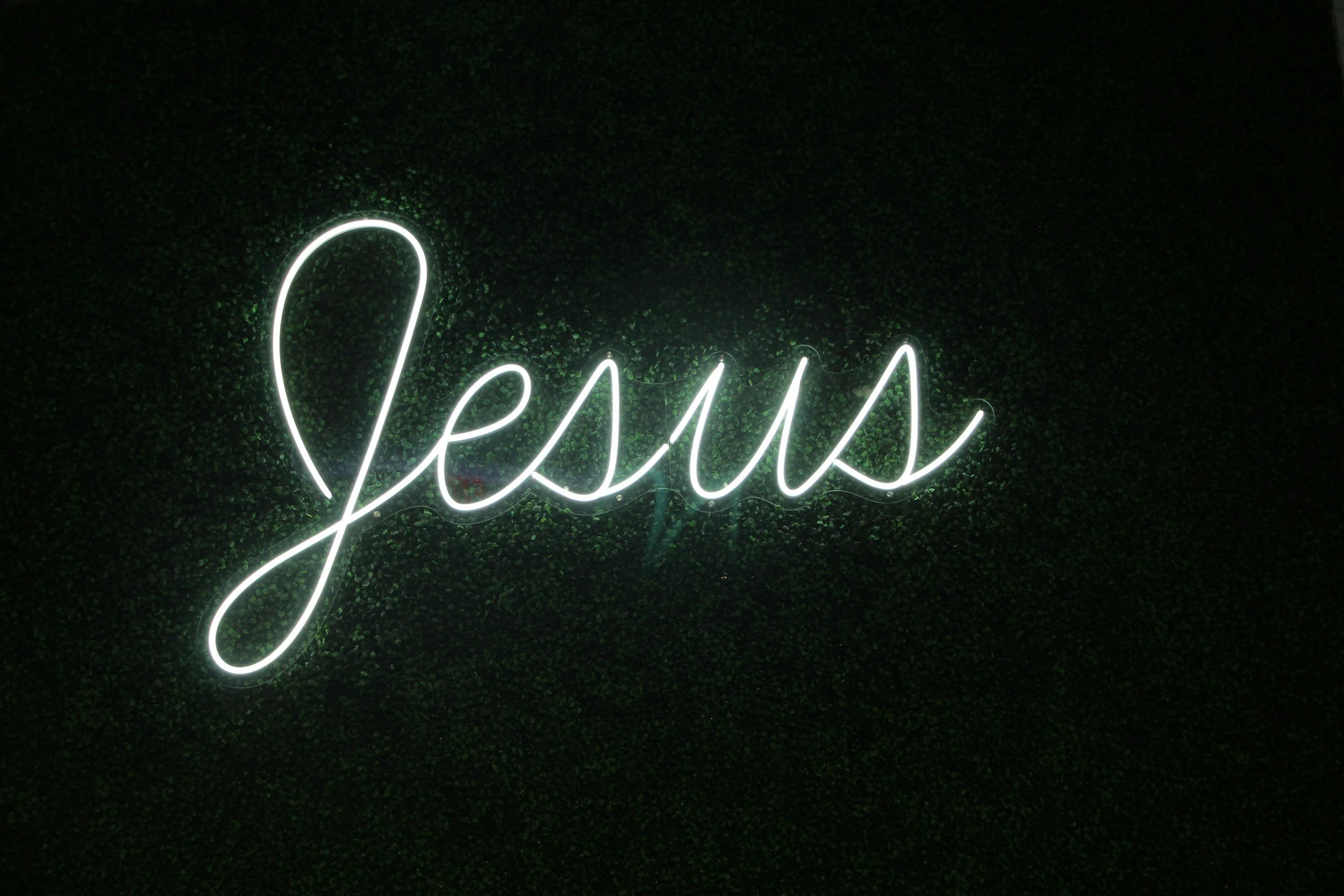 Solo Jesús: Cuando añadir algo al mas nos roba la libertad