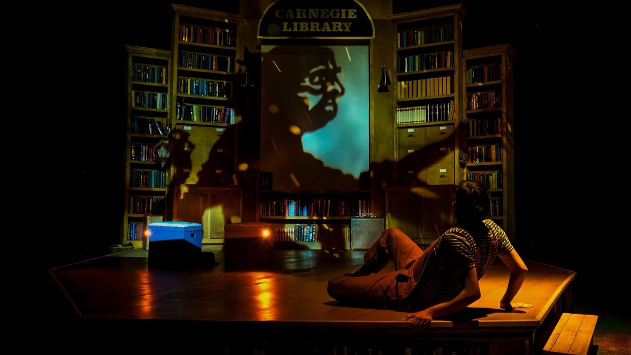 Tomas and the Library Laday - Theatre Silco - 8.jpeg