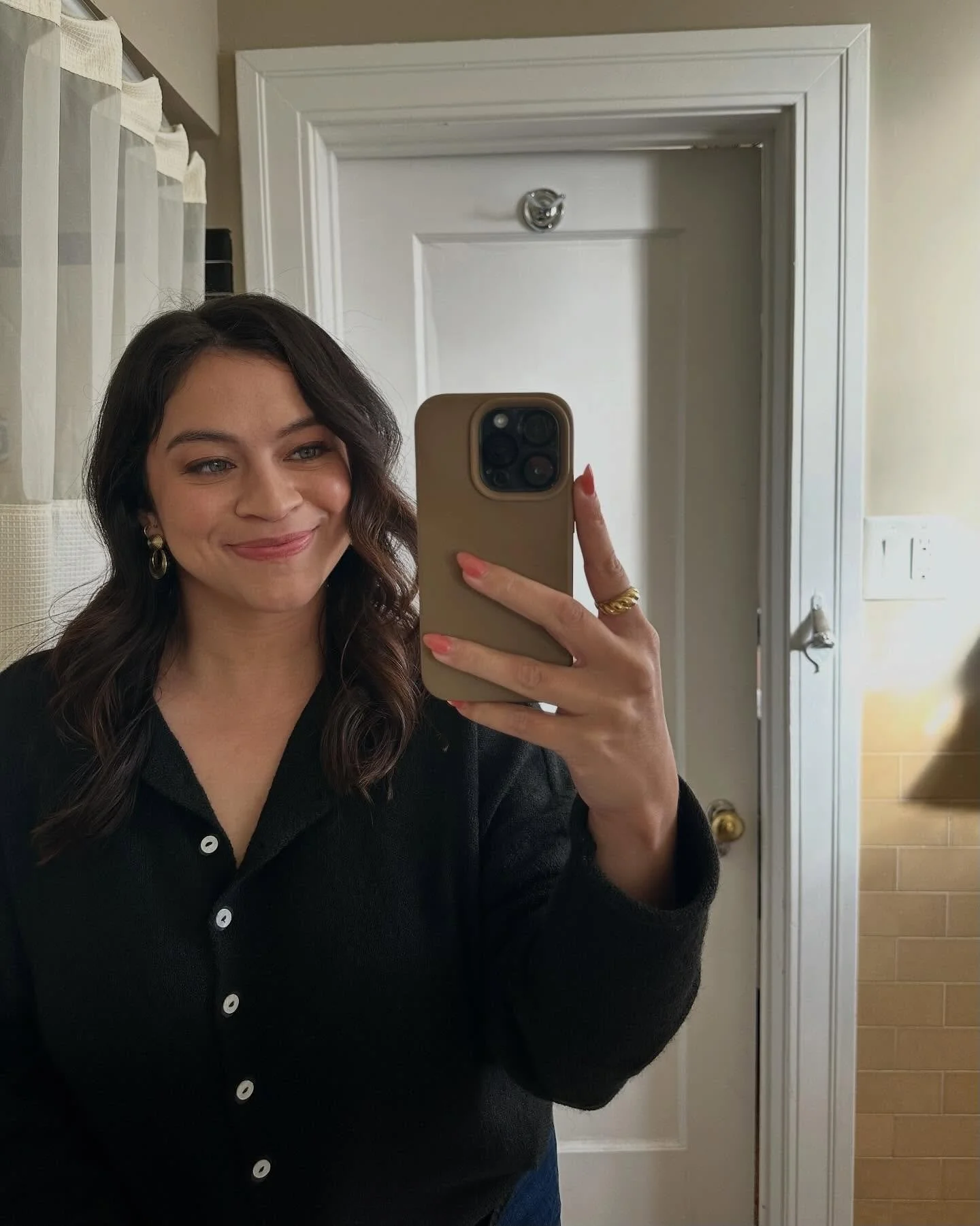 love languages: travel, flowers, matcha, moody spaces, &amp; rene&eacute; rapp ✨