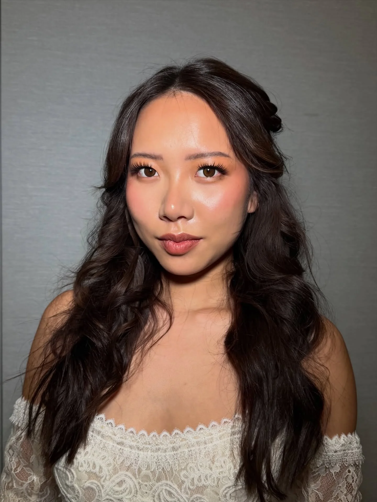 C H O M I 
&bull;
@blushandcocobrides 
@kashalashes 
@chomikiim 
&bull;
&bull;
#calgarymakeupartist #weddingmakeupartist #bridalmakeupartist #yyc #yycbridalmakeup