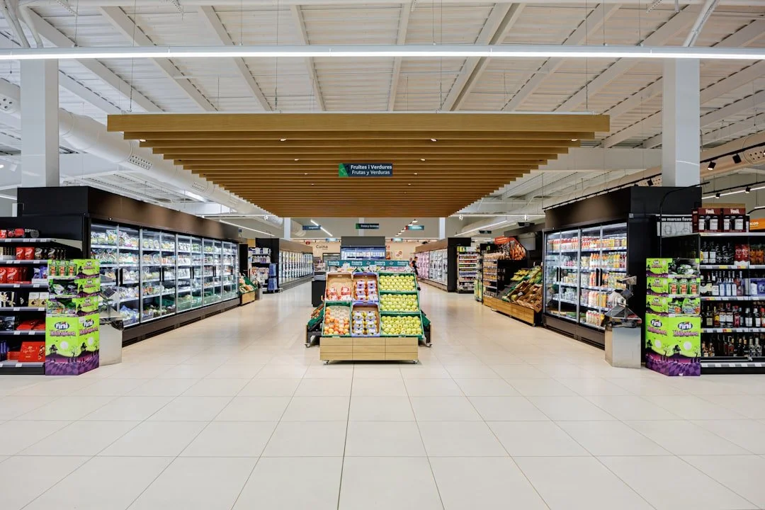 Custom Joinery vs Off-the-Shelf Retail Fixtures