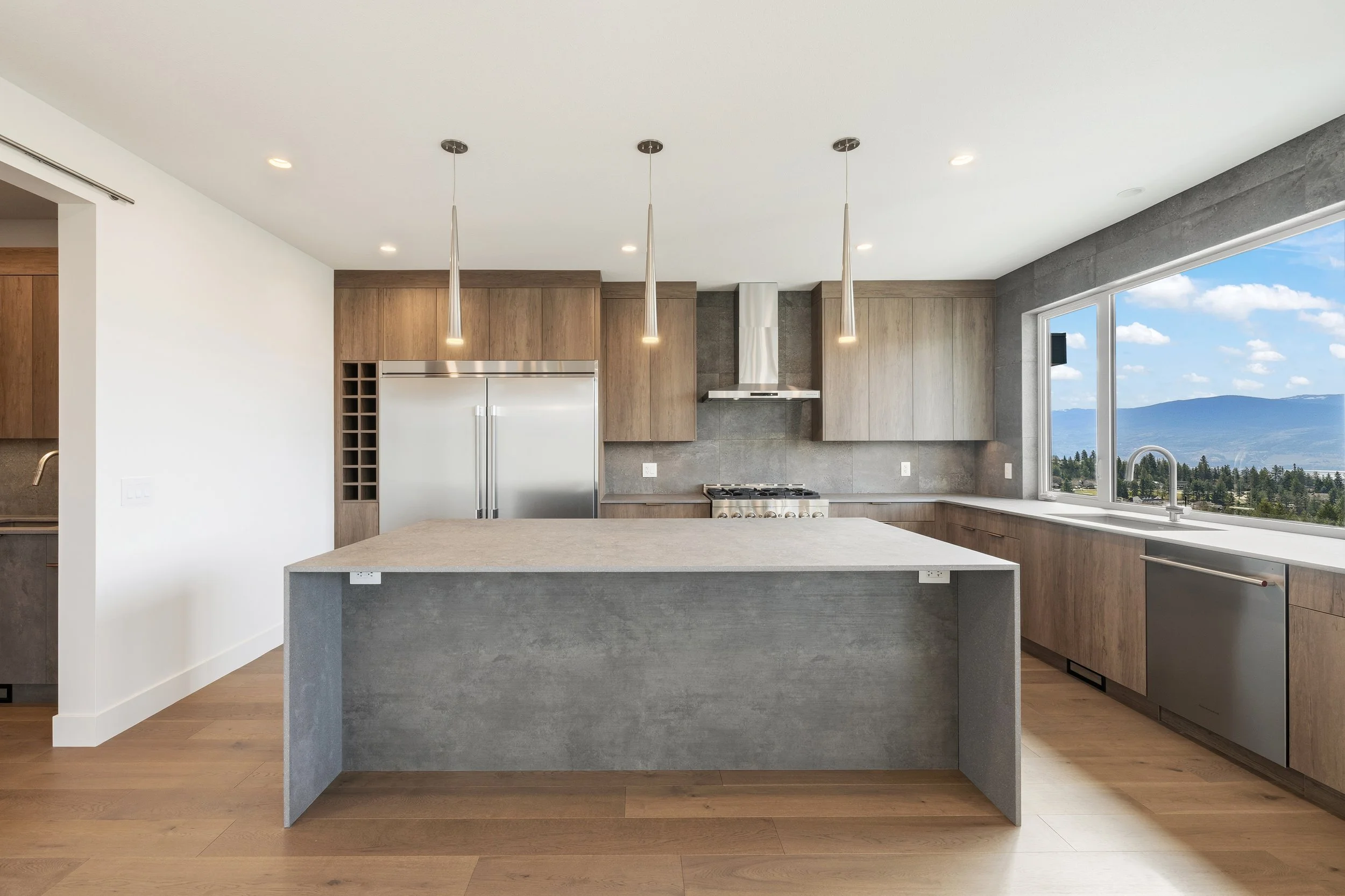 2527 Pinnacle Ridge ©Delaine Dyrdal1.JPG