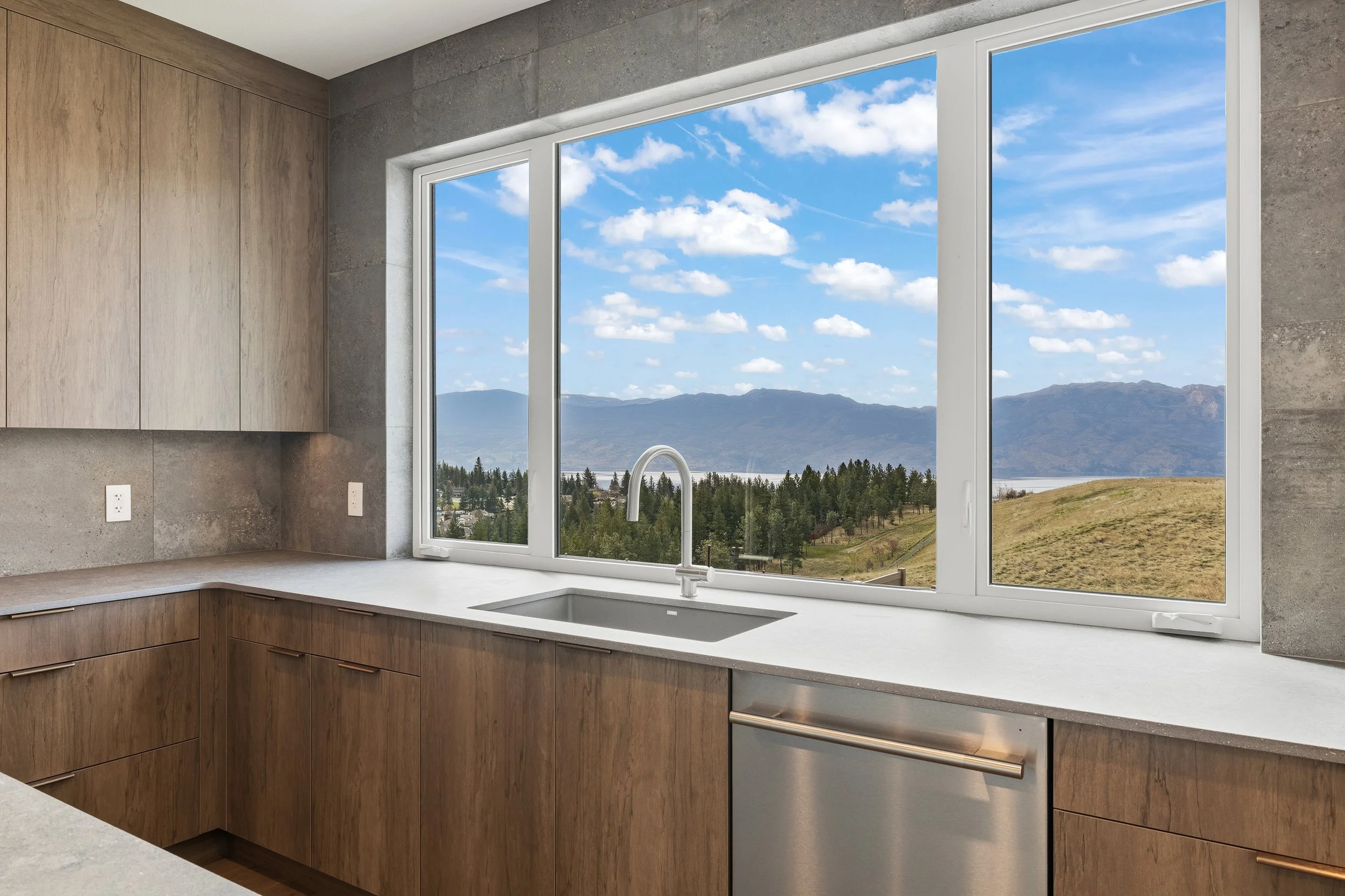 2527 Pinnacle Ridge ©Delaine Dyrdal2.JPG