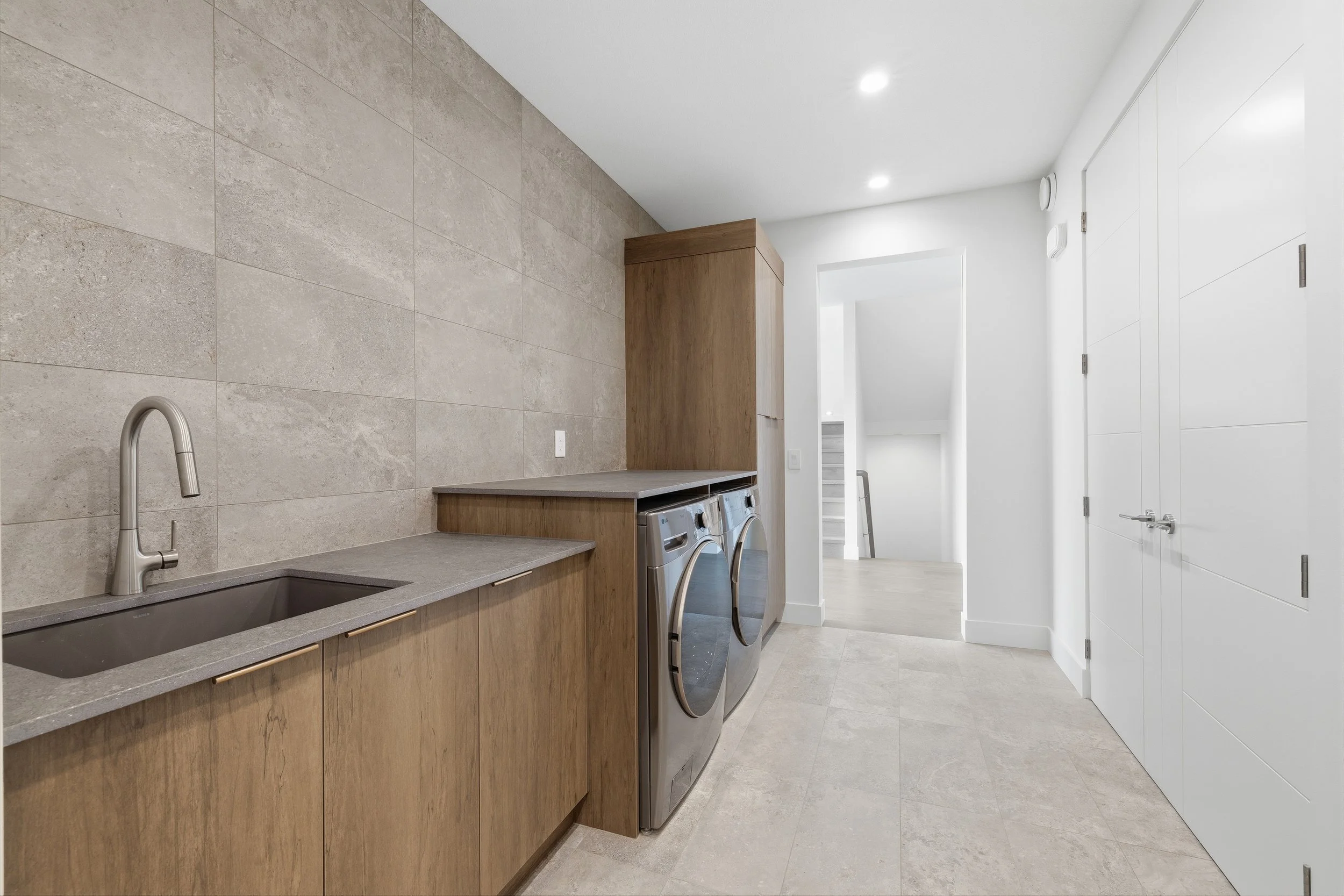 2527 Pinnacle Ridge ©Delaine Dyrdal31.JPG