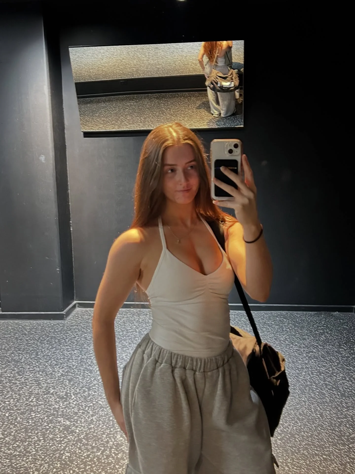 me + the posing room = besties 🫶🏼
@muscle_club_albany 

Did you even train if you didn&rsquo;t get a pump pic after?&hellip;

#gym #gymlife #gymmotivation #gymgirl #girlie #selfie #gymfit #fitness #active #activewearfashion