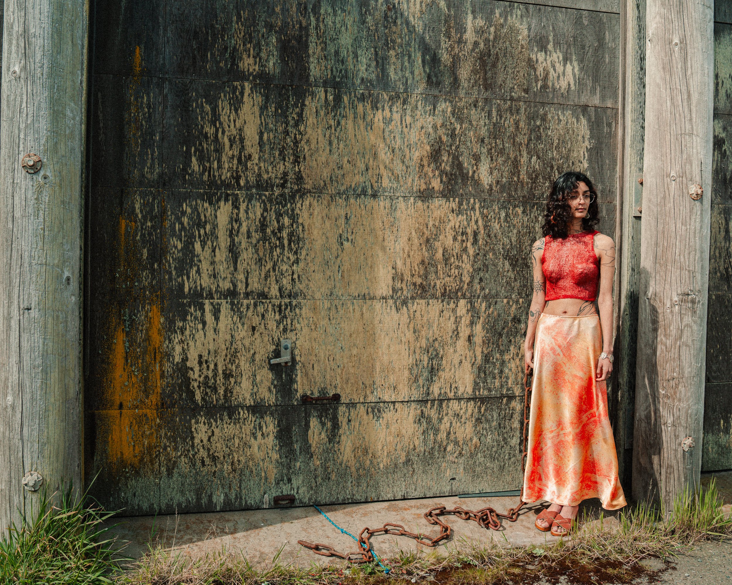 agar formed knit top by Erica Goodwin, cyanotype printed slip skirt by Katie Erickson and Erica Goodwin.
Photo by Jonathan Aguiñaga