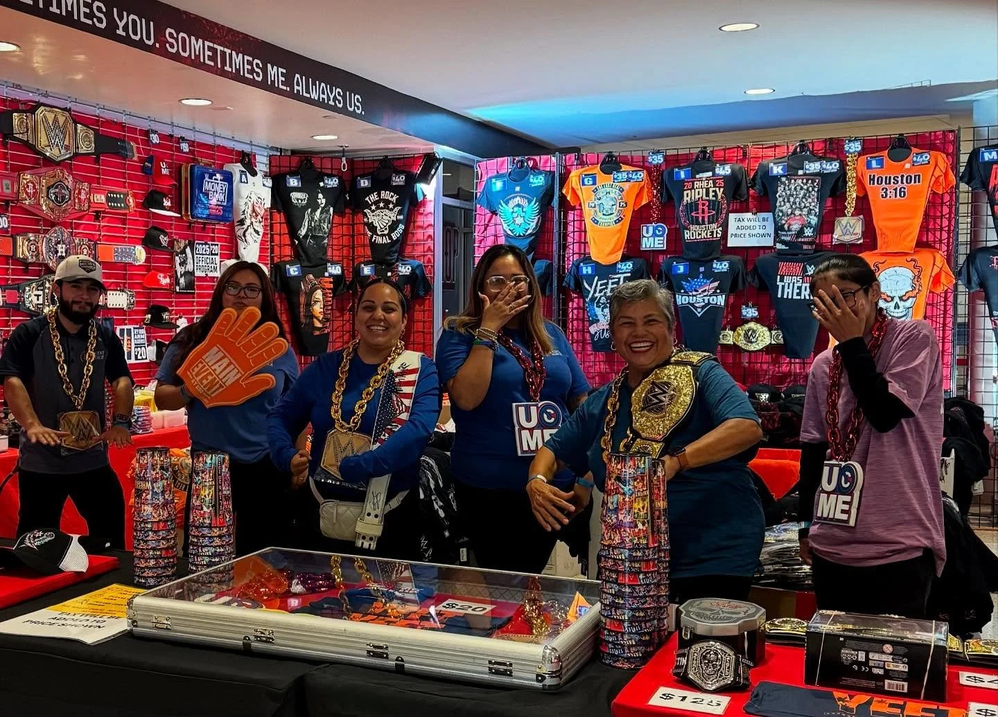 #wweraw in #houston makes rattlesnakes out of all of us! #thetexasrattlesnake 

#wwe #stonecold #undertaker #johncena #codyrhodes #therock #finalboss #tripleh #rhearipley #merch