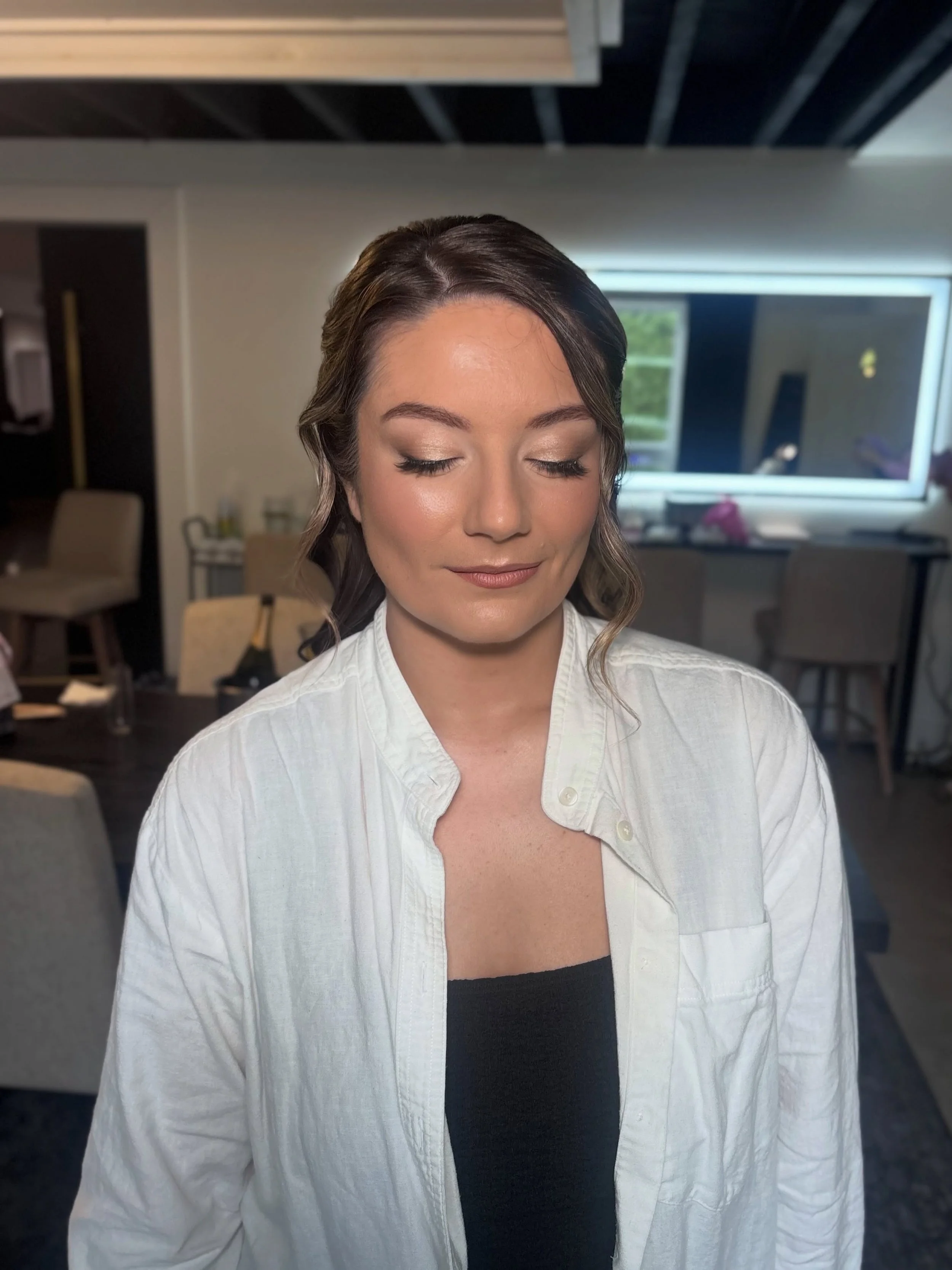 She really was THAT GURLLLL 🔥 

&bull;&bull;&bull;

Michigan Bridal Makeup Artist
West Michigan Wedding 

#softglambride #weddingmakeupinspiration #michiganmakeupartist #elegantbridalmakeup #bridemakeuplook