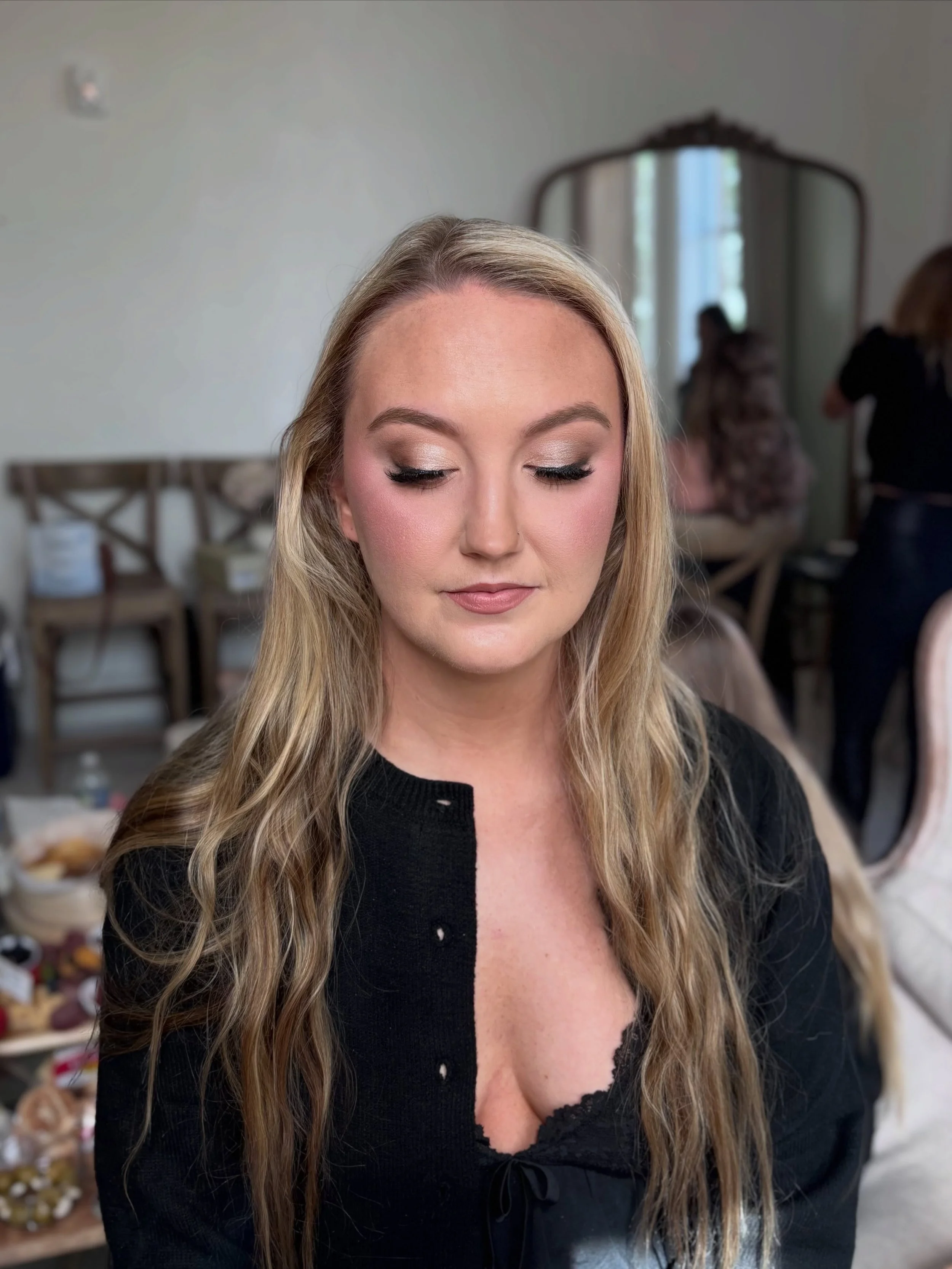 We love a fluffy lash around here ladies 💁🏼&zwj;♀️ 

Full Glam Bridesmaid Makeup
Glowy Eye Makeup

#westmichiganwedding #grandrapidsmakeupartist #michiganmakeupartist