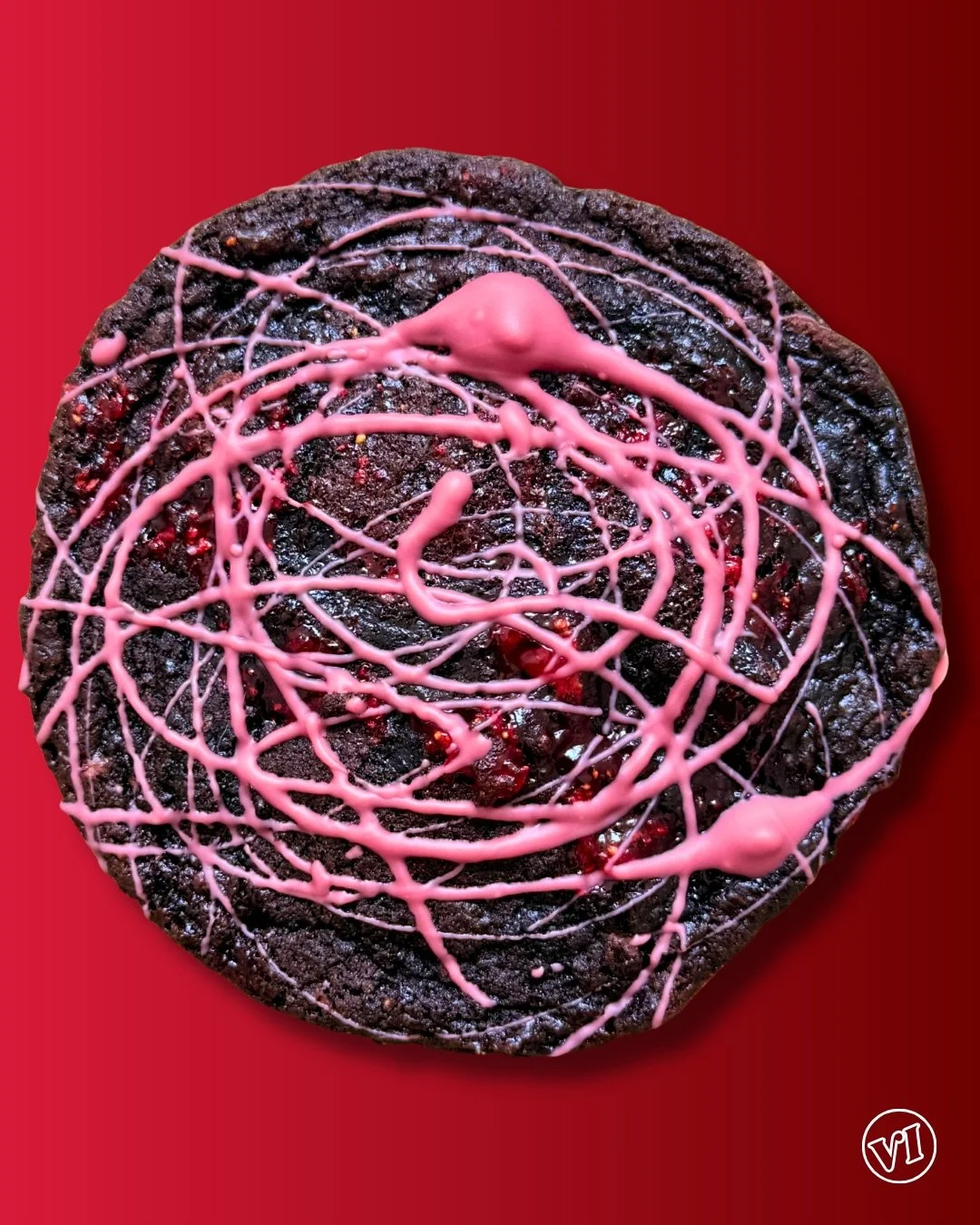 Meet Velour 🍓🍫

Dark. Glossy. Bright.
Chocolate-coated strawberry indulgence 🤤

Double chocolate with strawberries &amp; jam, and of course, swirled in ruby. 

#cookiesdefleur #madeindc #dcfood #microbakery