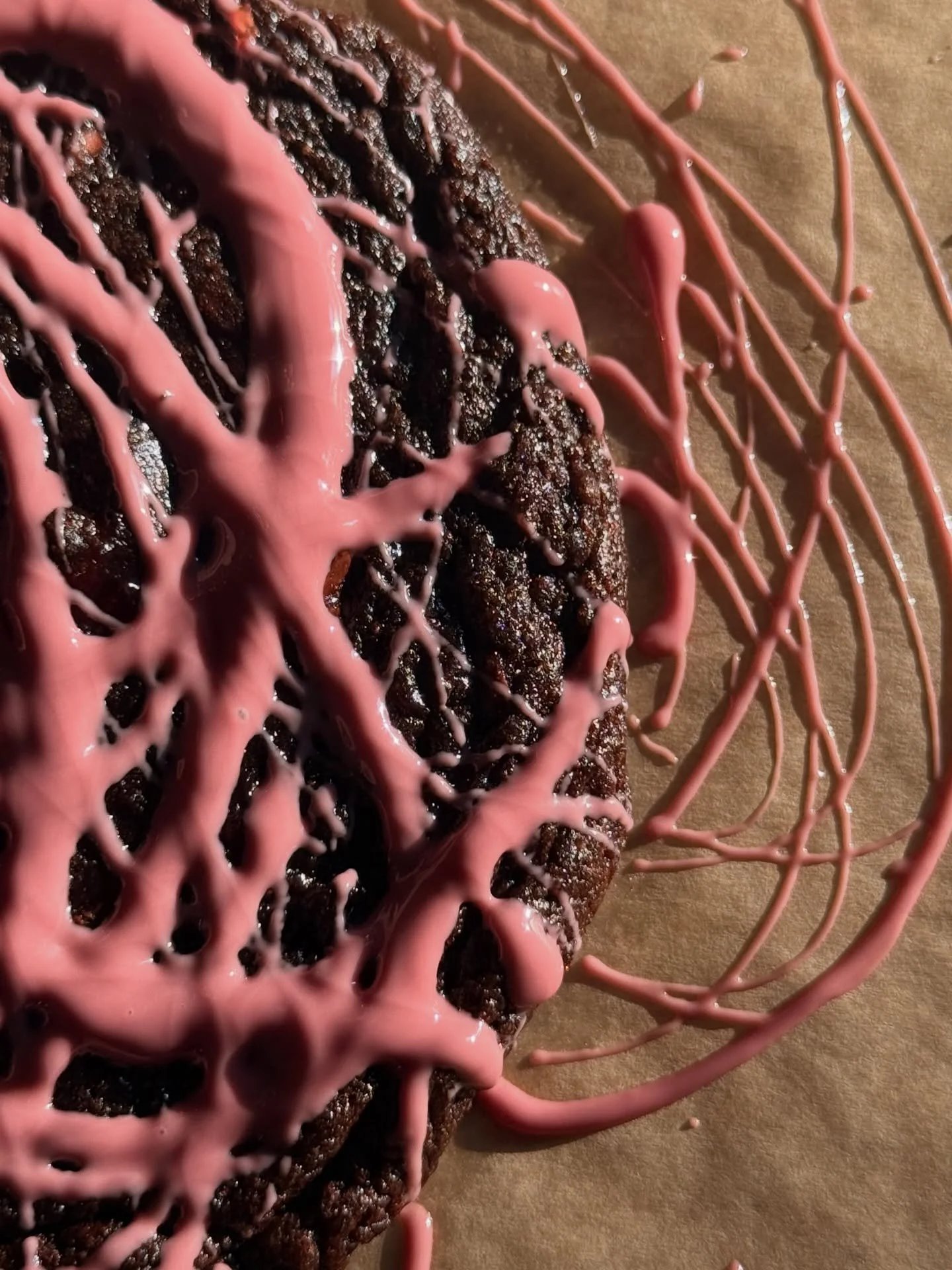 And with that, the sun sets on February&rsquo;s duo 🌅

Two new flavors make their debut this 1st Sunday. 

Who will win, Ms. Foster 🍌 vs Cello 🍋

#cookiesdefleur #madeindc #dcfood #flavorverzuz