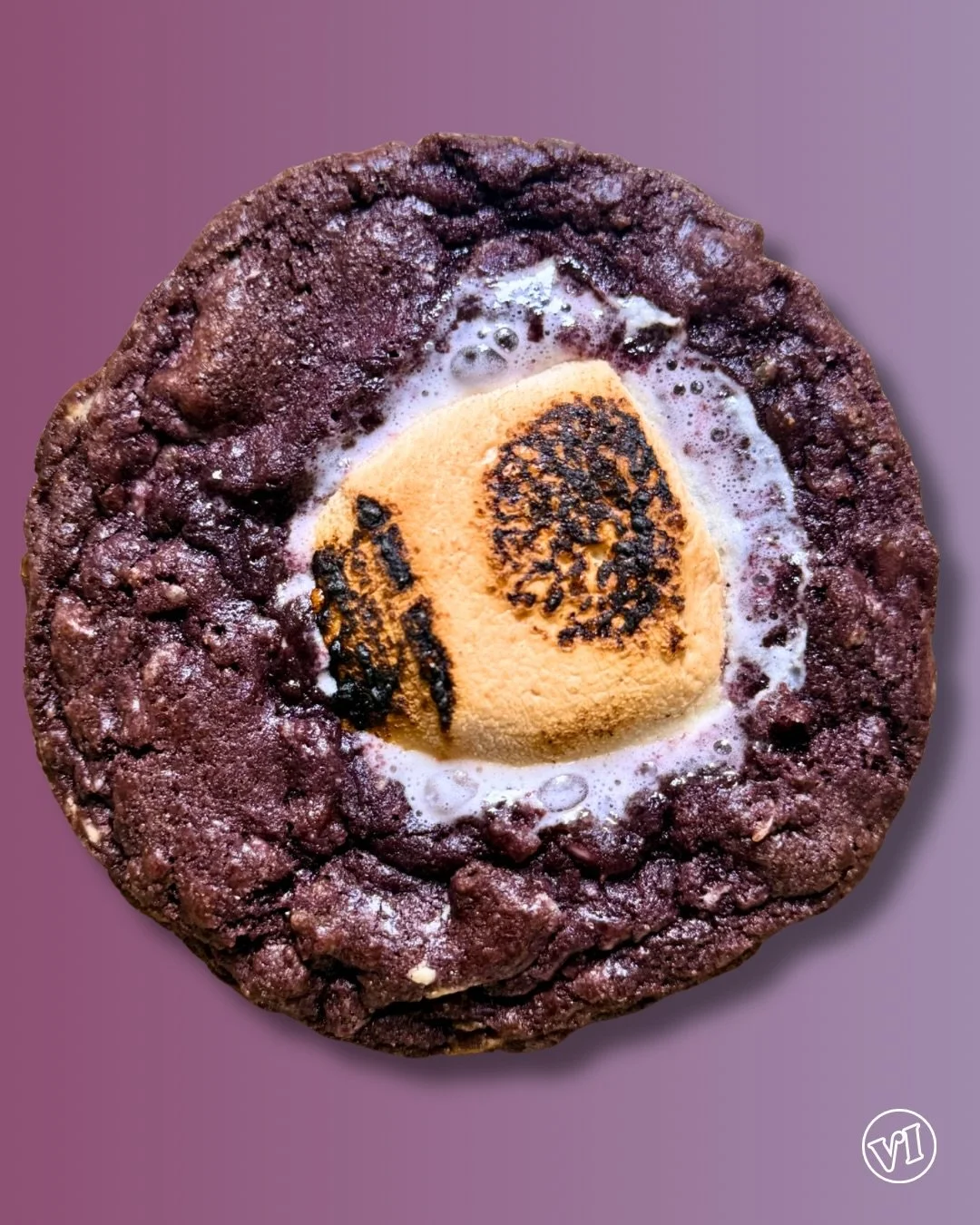 Krispy 🍚💜

Toasted marshmallow, crispy rice cereal, white chocolate, and ube. Soft, crunchy, gooey, and just a little nostalgic.

Swear she&rsquo;s purple in person 😅

#cookiesdefleur #madeindc #dcfood #ricekrispytreats