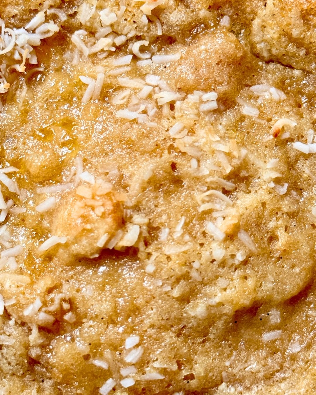 Colada 🥥🍍

Coconut // Pineapple passion fruit // 
Shortbread crumb // White chocolate //

Golden, tropical, and hanging onto a fleeting summer ☀️

🍪🌼
Link in bio. 

#cookiesdefleur #madeindc #dcfoodie #colada