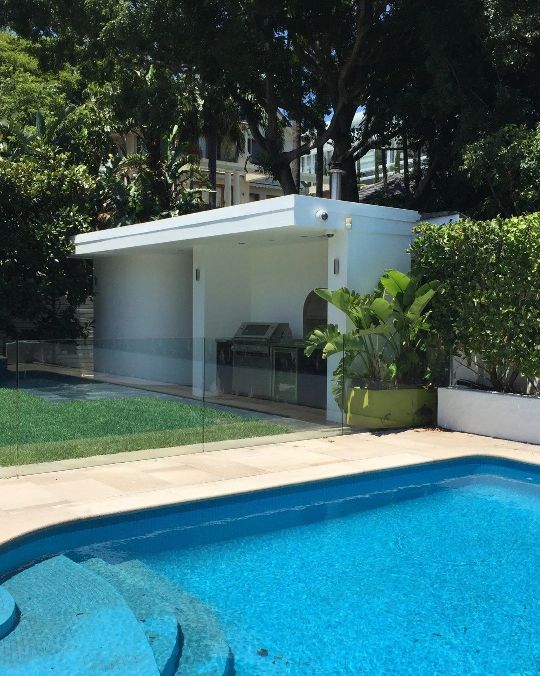 Outdoor structures aren&rsquo;t just about shade and style. They need proper drainage, structural detailing, and finishes that can withstand weather year-round. A sleek result like this starts with careful planning behind the scenes.

That&rsquo;s wh