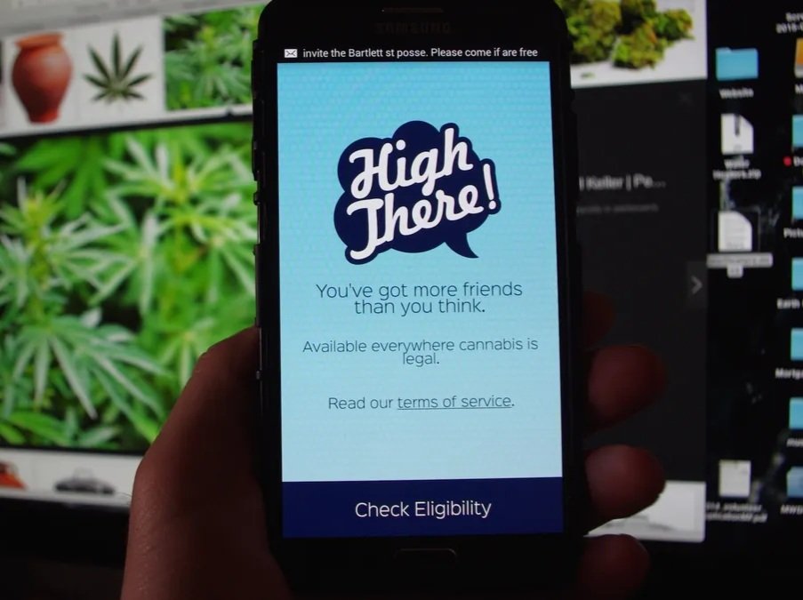 The High There app on a phone: You've got more friends than you think.