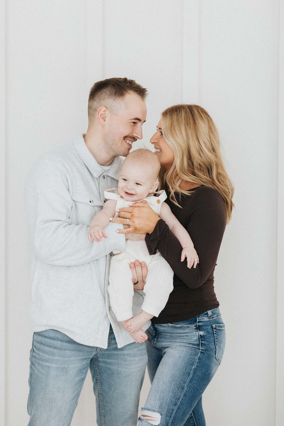019_Northern-Central-Wisconsin-Indoor-Lifestyle-BoHo-Studio-Portrait-Film-Style-Photographer-James-Stokes-Co.Photographers.Medford.WI.jpg