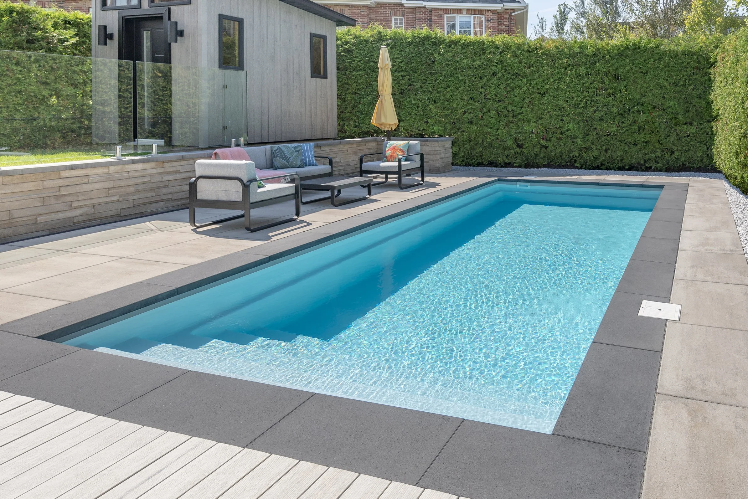 AQUARINO TOPAZE 1224 ARCTICGREY PROMAXL COPING CAVIAR 6166 low.jpg