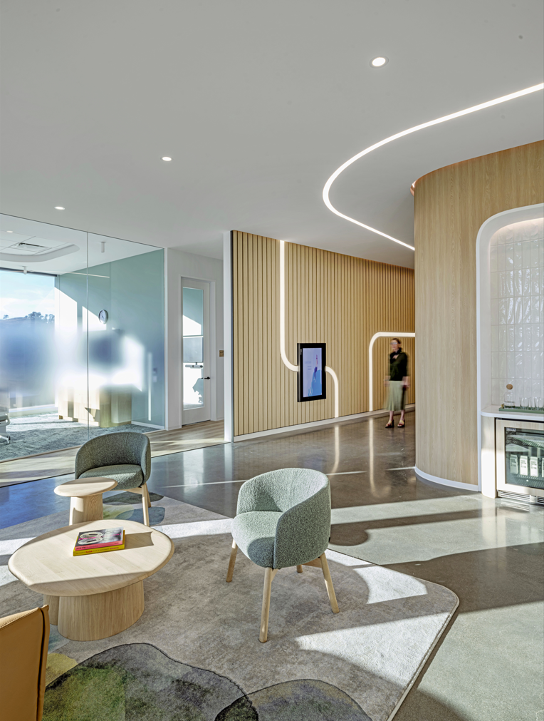 Reception &amp; Lounge