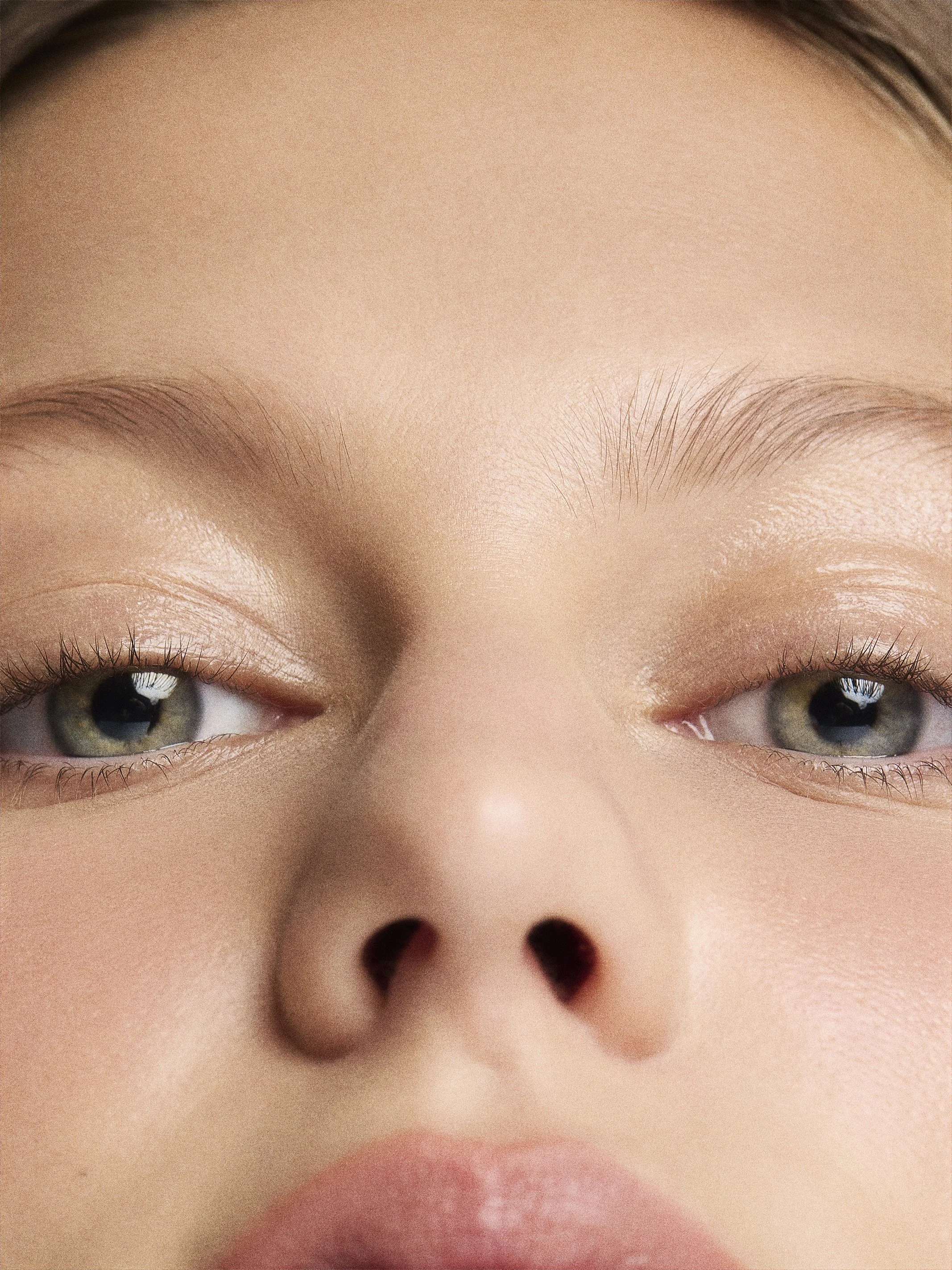 CHARLOTTE_TEST2868_C_film copy.jpg