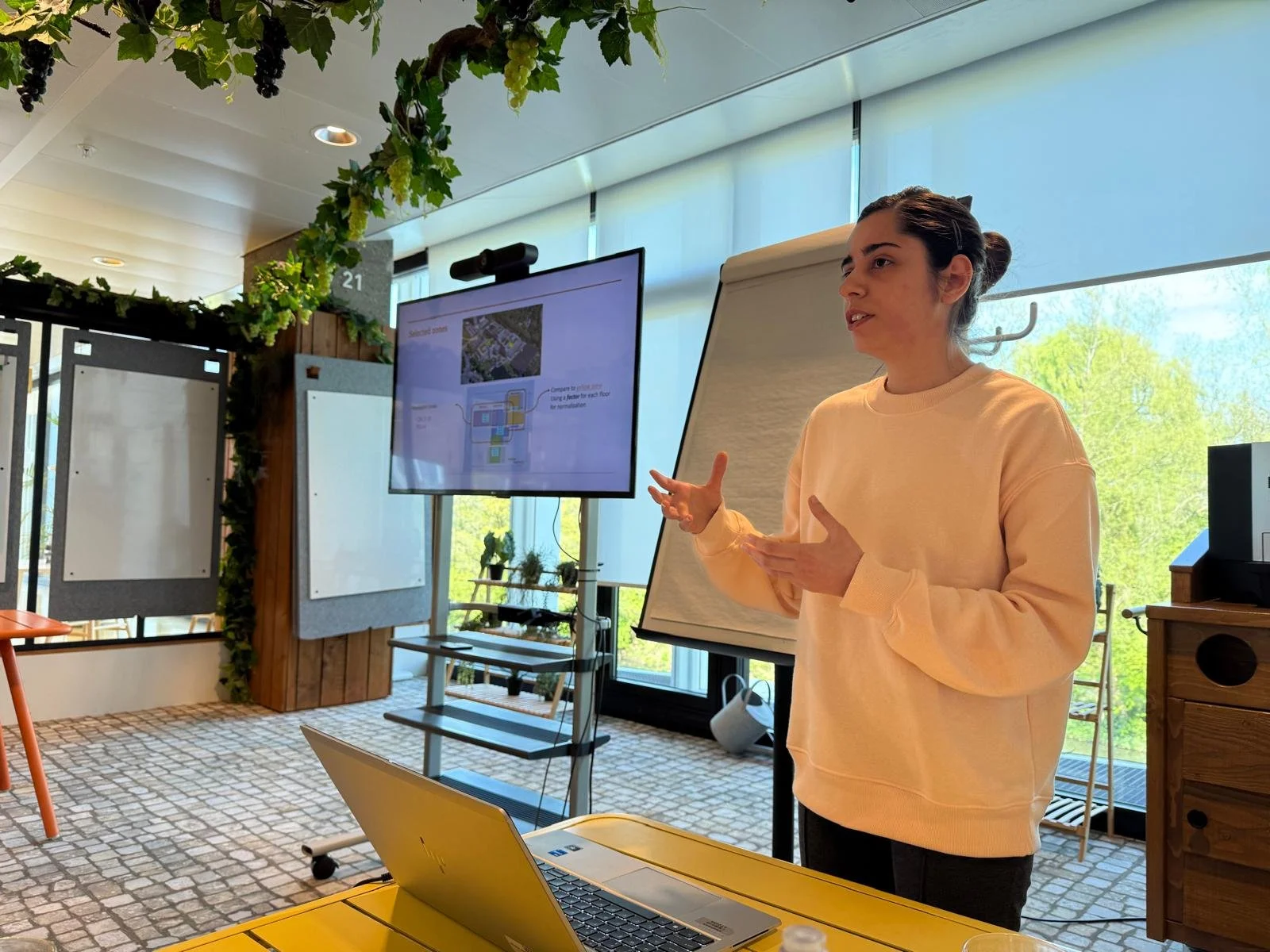 Updates presentatie door Zahra Tabatabaei