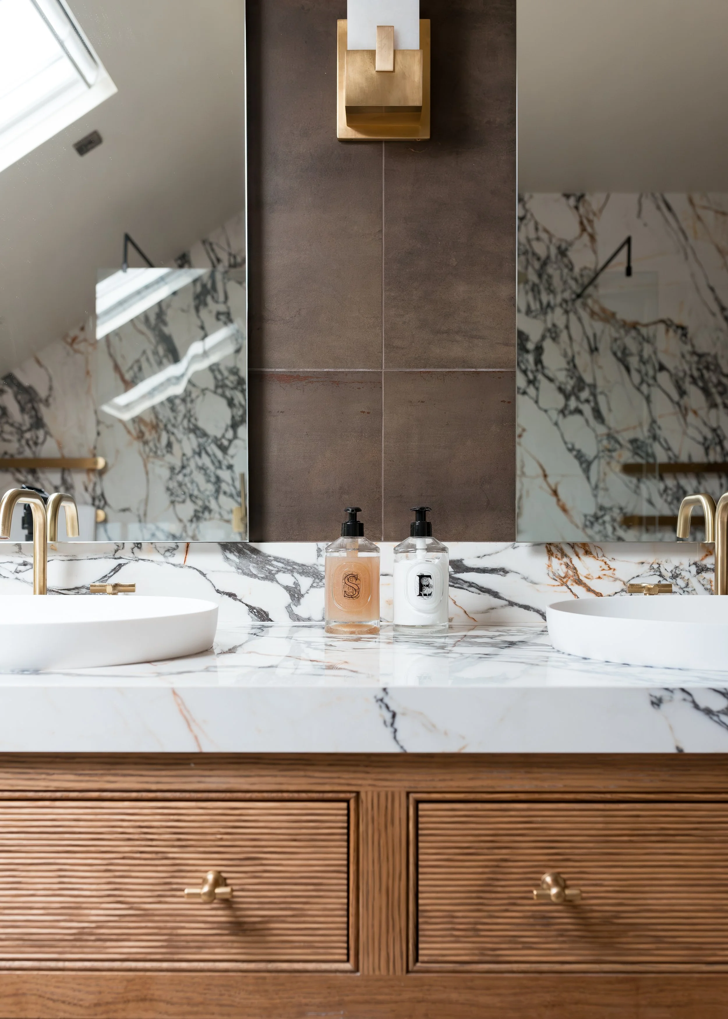Master ensuite. Double vanity. Bespoke vanity top. Double basins. Large format tiles. Double shower. Recessed, mitred shelves. Flowing shelves. Bespoke shower glass.