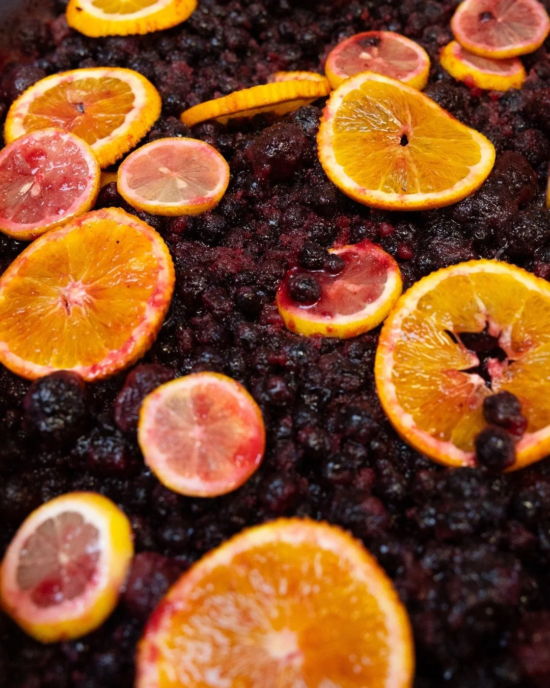 Begynder det ogs&aring; s&aring; sm&aring;t at dufte af jul hjemme hos jer?✨

Det g&oslash;r det i hvert fald hos os i Things Deli 🎄 💛