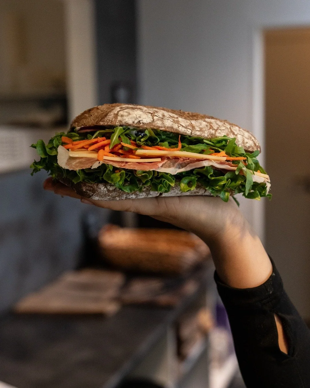 🥪 𝐇𝐯𝐢𝐥𝐤𝐞𝐧 𝐞𝐧 𝐞𝐫 𝐝𝐢𝐧 𝐟𝐚𝐯𝐨𝐫𝐢𝐭?

Er du til laks , kylling &amp; bacon , tunsalat , vitello tonnato 
&hellip; eller g&aring;r du all in p&aring; m&aring;nedens? 🦆👀

Vi er nysgerrige &ndash; s&aring; smid din favorit i kommentaren 