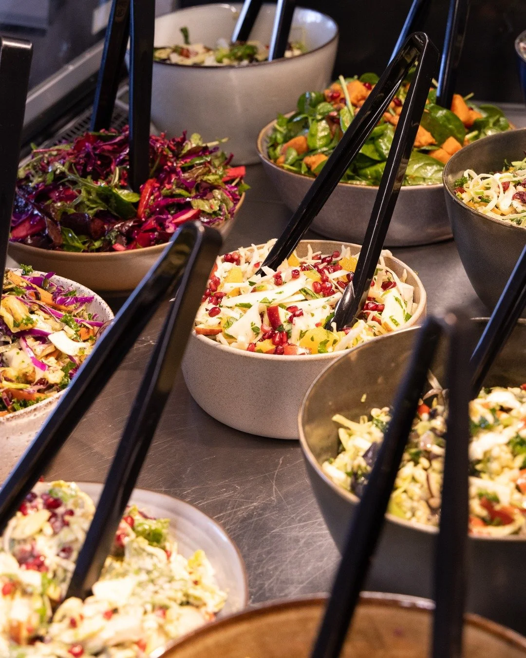 𝐆𝐫&oslash;𝐧𝐭, 𝐠𝐨𝐝𝐭 𝐨𝐠 𝐤𝐥𝐚𝐫 𝐭𝐢𝐥 𝐝𝐢𝐠 🥬💛

Perfekt til en nem, l&aelig;kker og n&aelig;rende frokost 🥗🍴

Find os her: G&aring;seagervej 14, 8250 Eg&aring; ✨