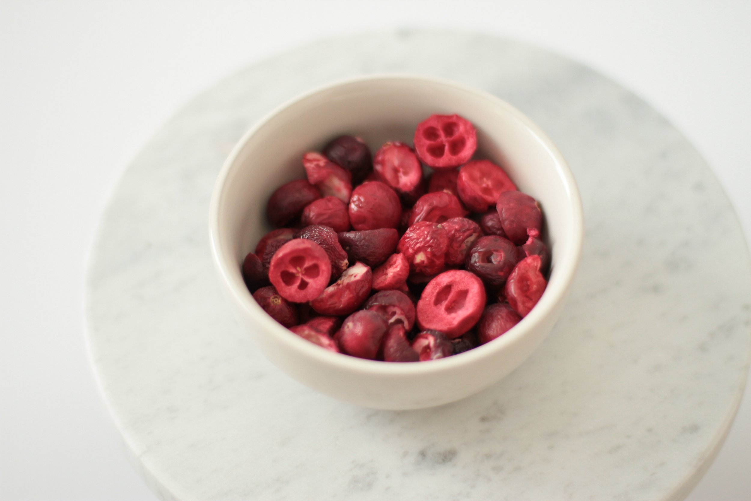 Freeze-dried cranberry halves