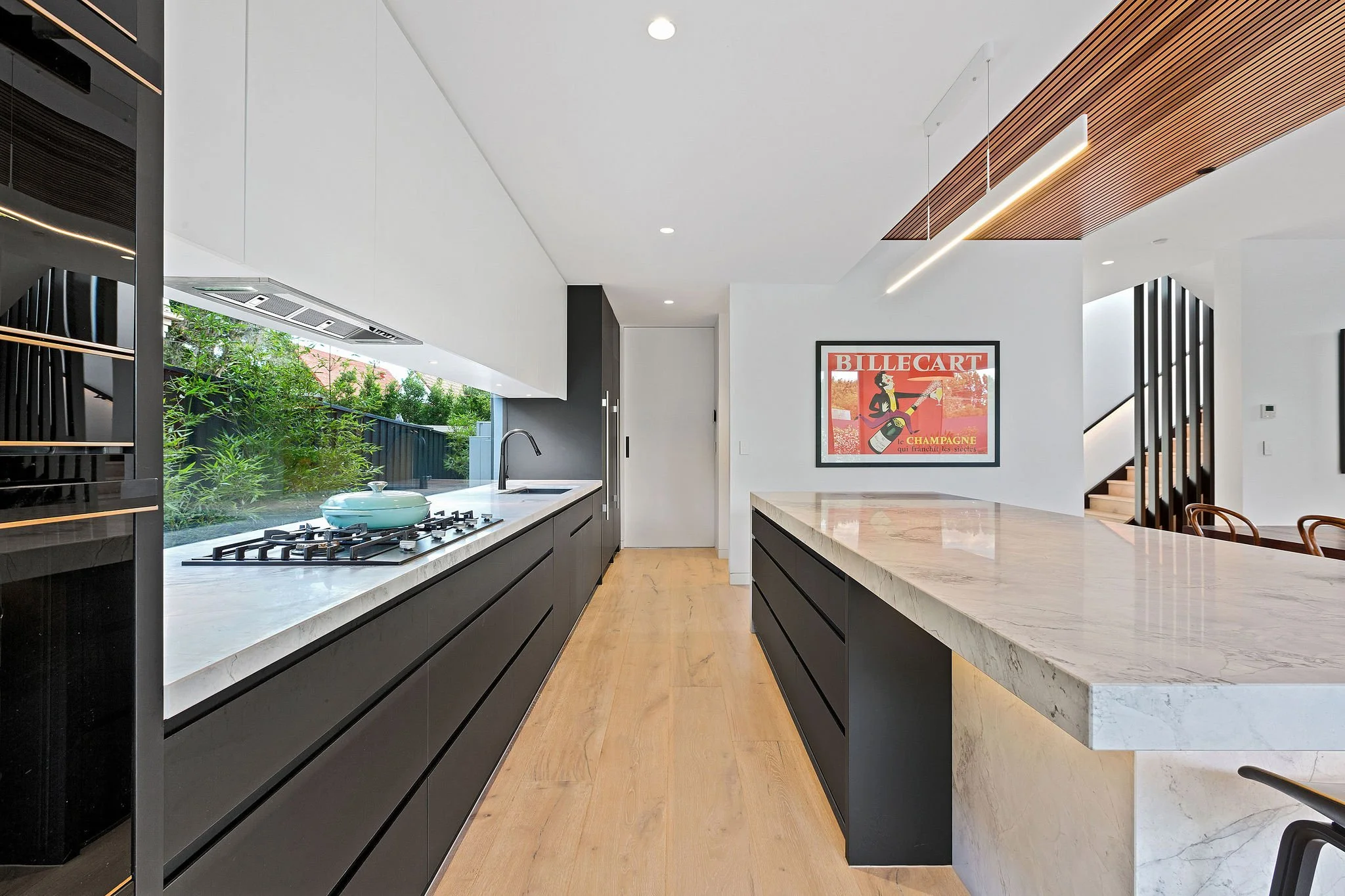 1_Sylvan_Crt_Kew_205.jpg