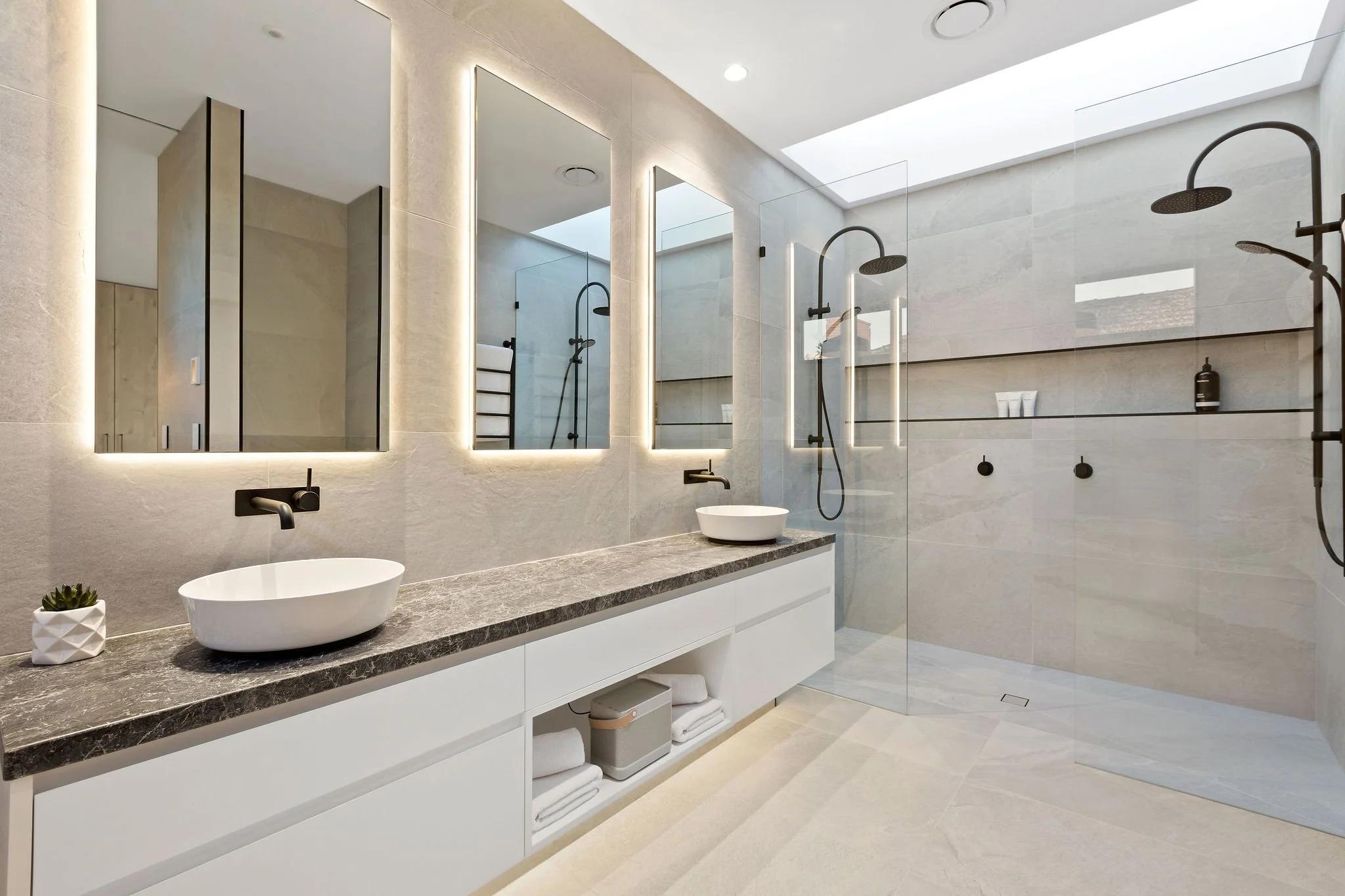 1_Sylvan_Crt_Kew_421.jpg