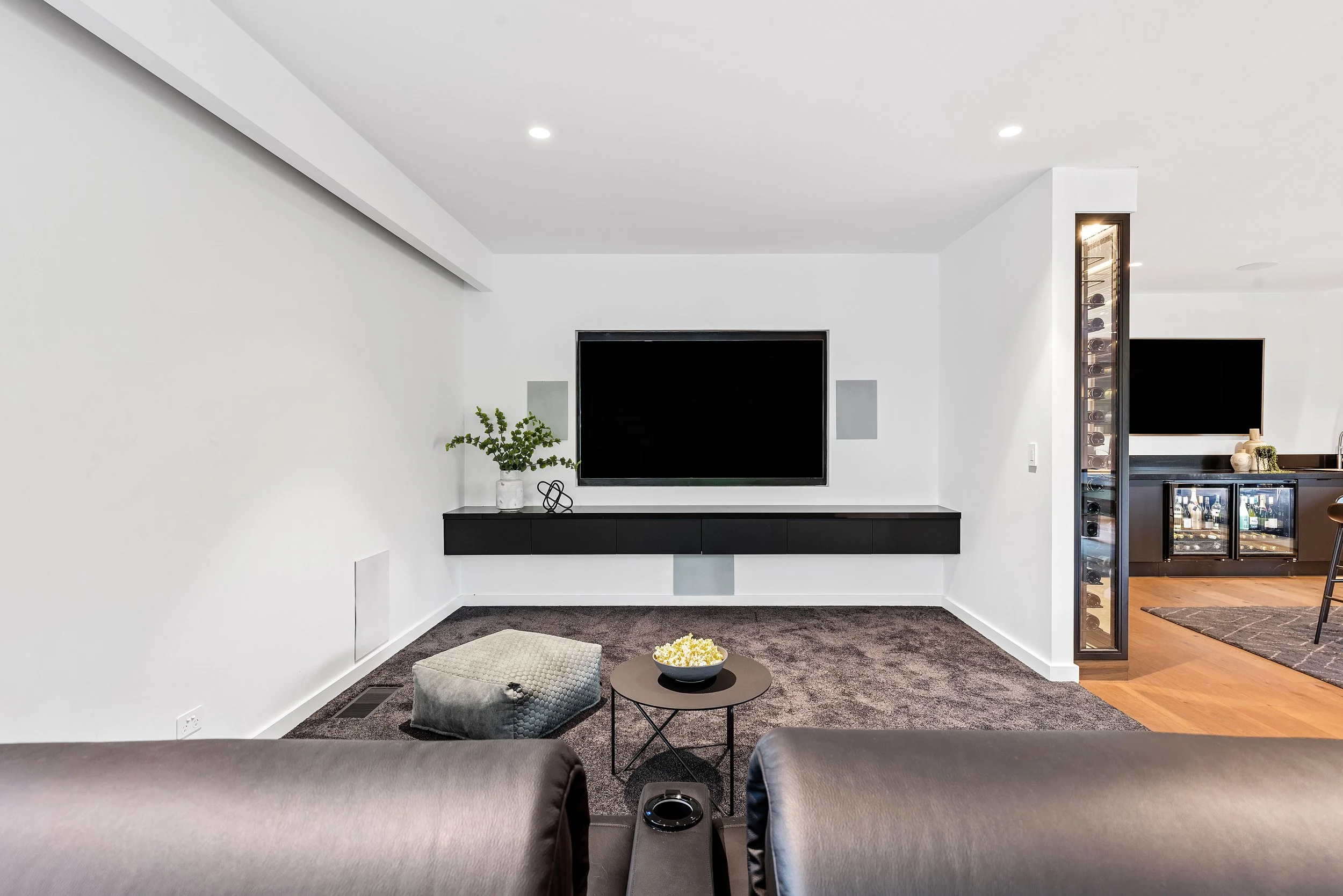 4_Dassisi_Court_118.jpg